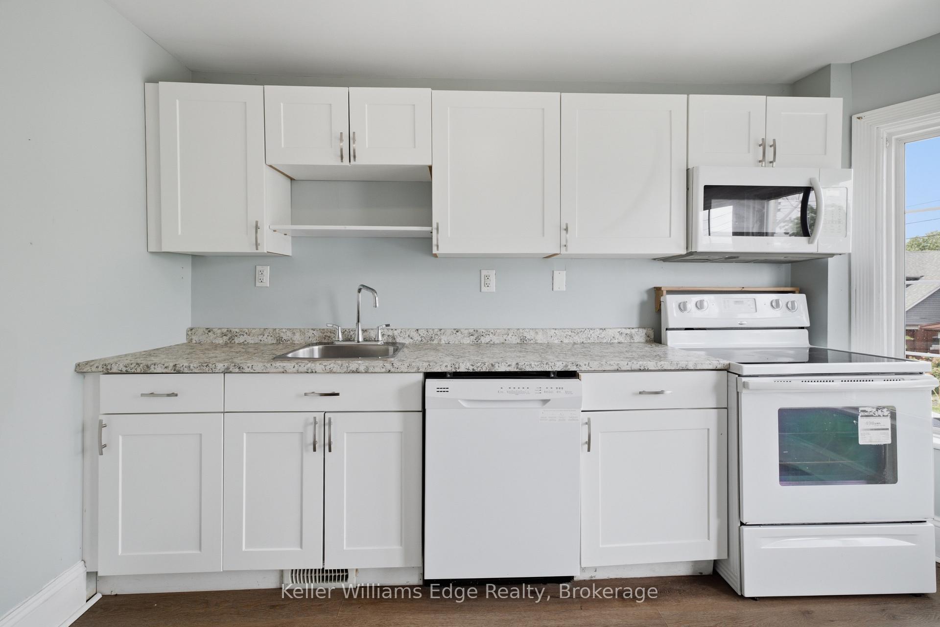 Photo 33 of 104 Rosslyn Avenue N, Hamilton, Crown Point — HOMEH