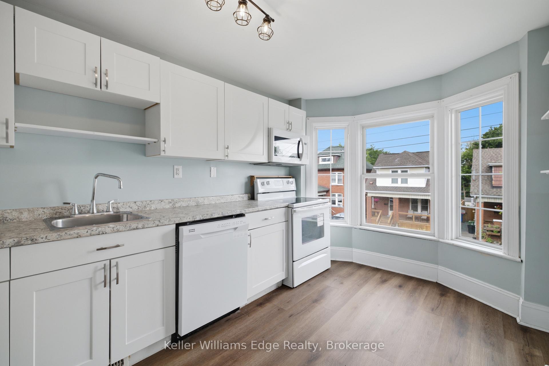 Photo 34 of 104 Rosslyn Avenue N, Hamilton, Crown Point — HOMEH