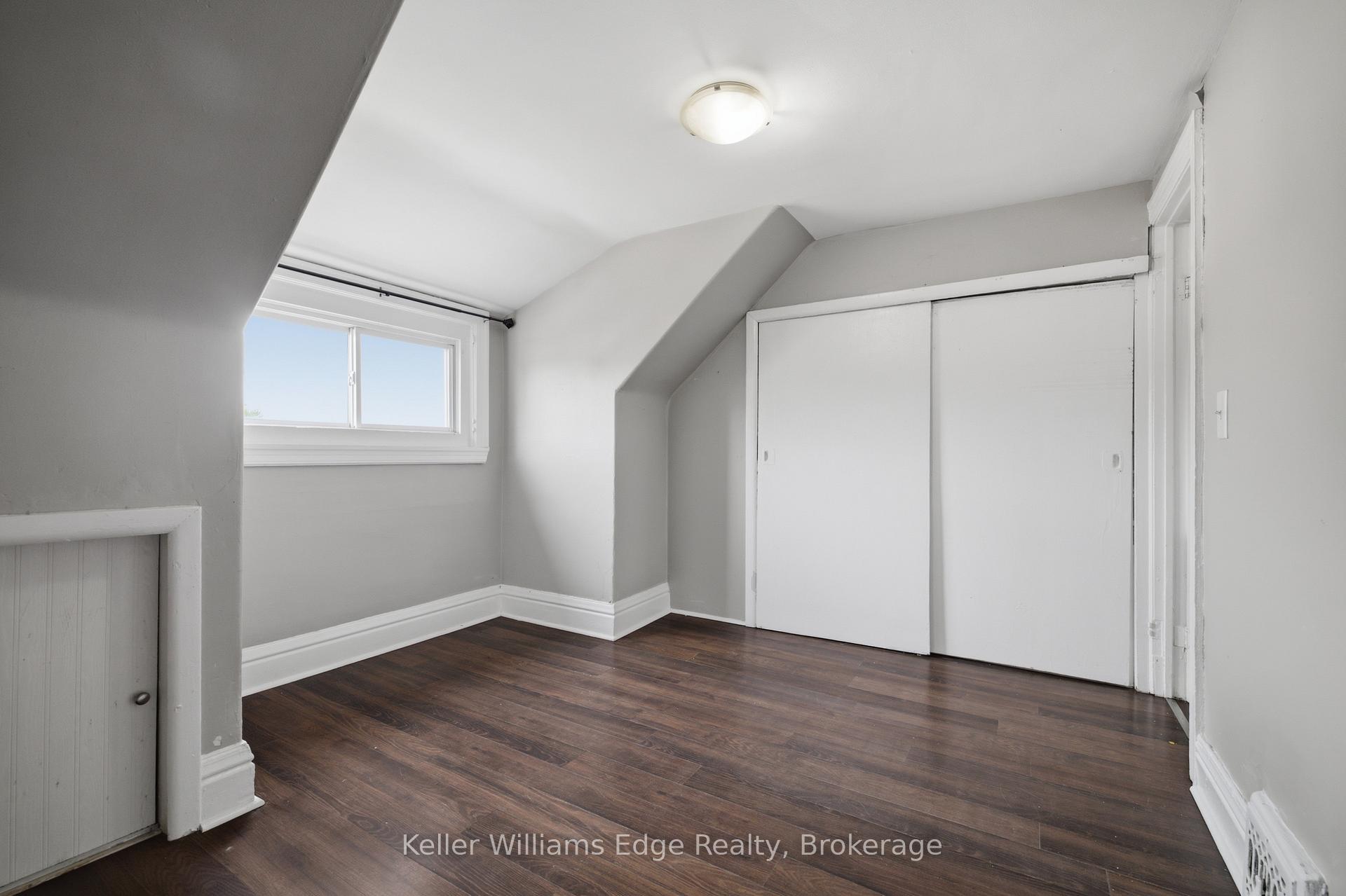 Photo 43 of 104 Rosslyn Avenue N, Hamilton, Crown Point — HOMEH