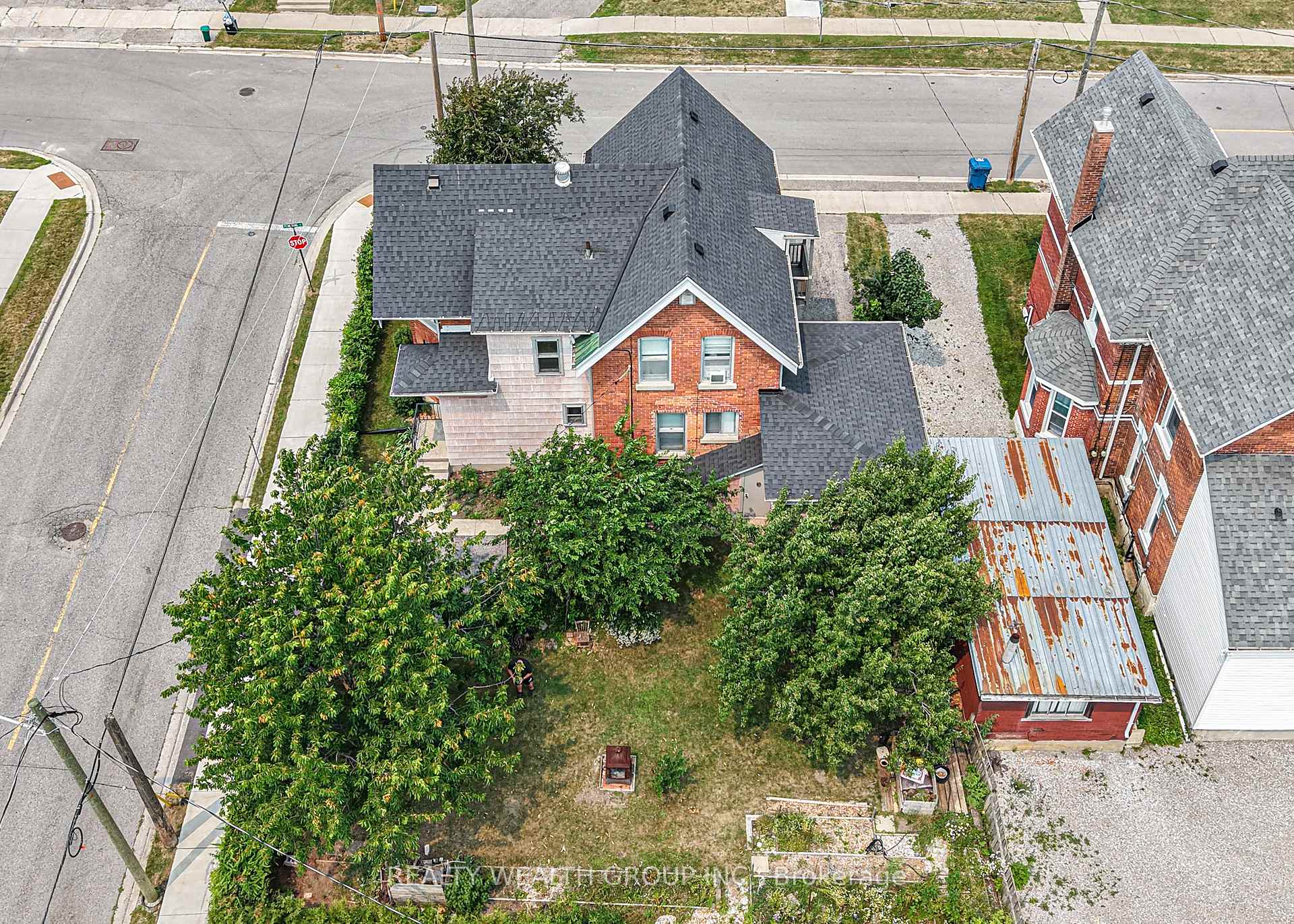 Photo 5 of 23 Penetang Street, Orillia — HOMEH