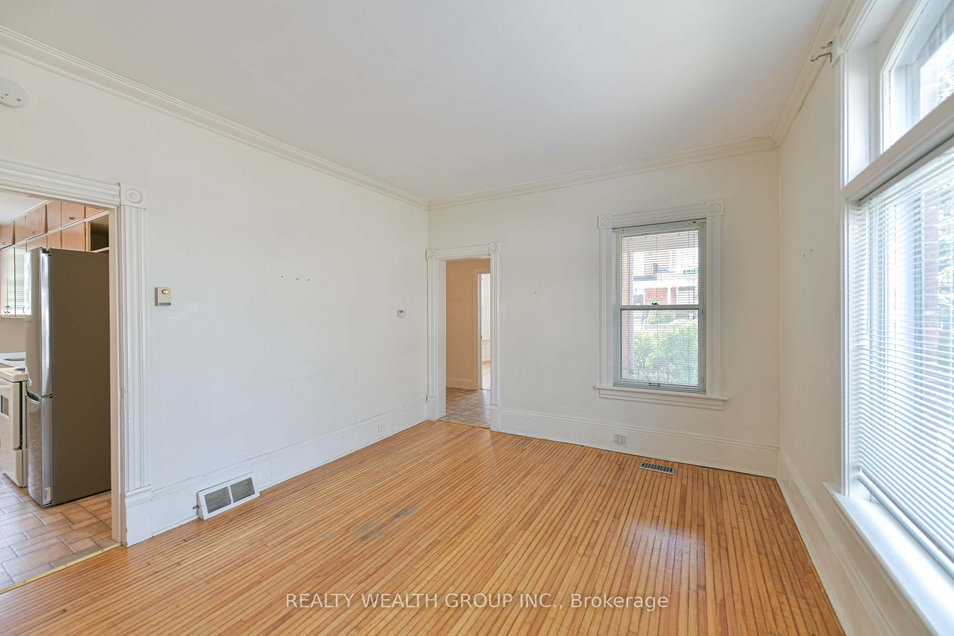 Photo 12 of 23 Penetang Street, Orillia — HOMEH
