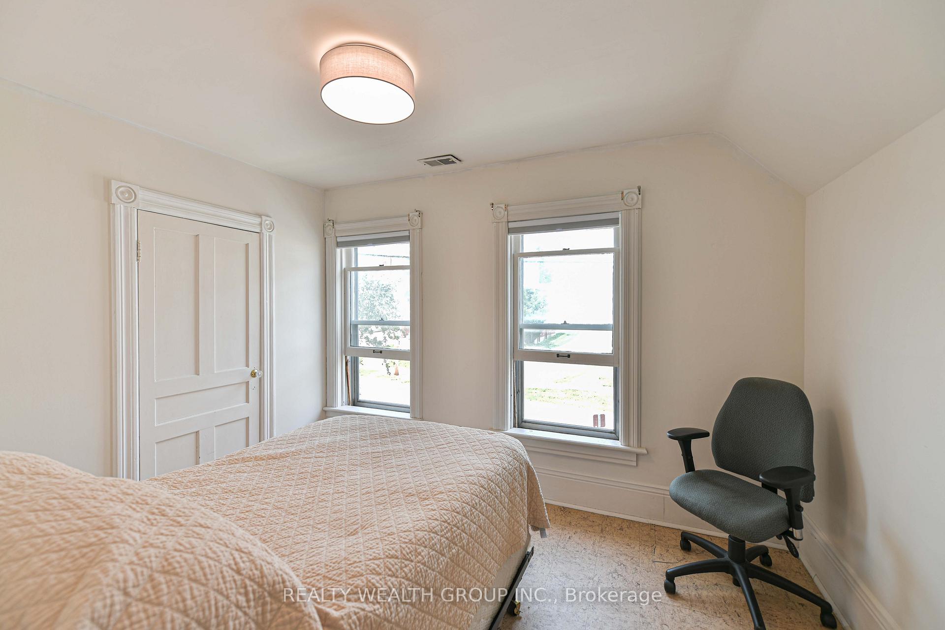 Photo 34 of 23 Penetang Street, Orillia — HOMEH