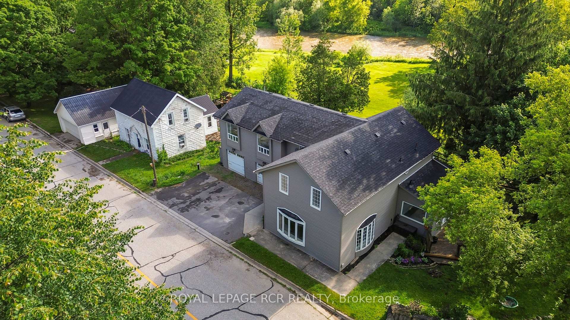 Photo 47 of 12 Mill Street, Amaranth, Rural Amaranth — HOMEH