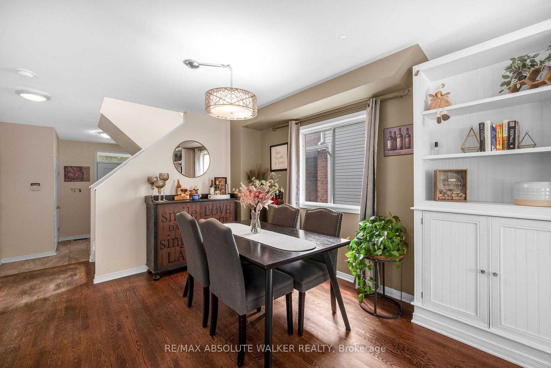 Photo 5 of 32 Roberge Crescent, Ottawa, Kanata - Katimavik — HOMEH