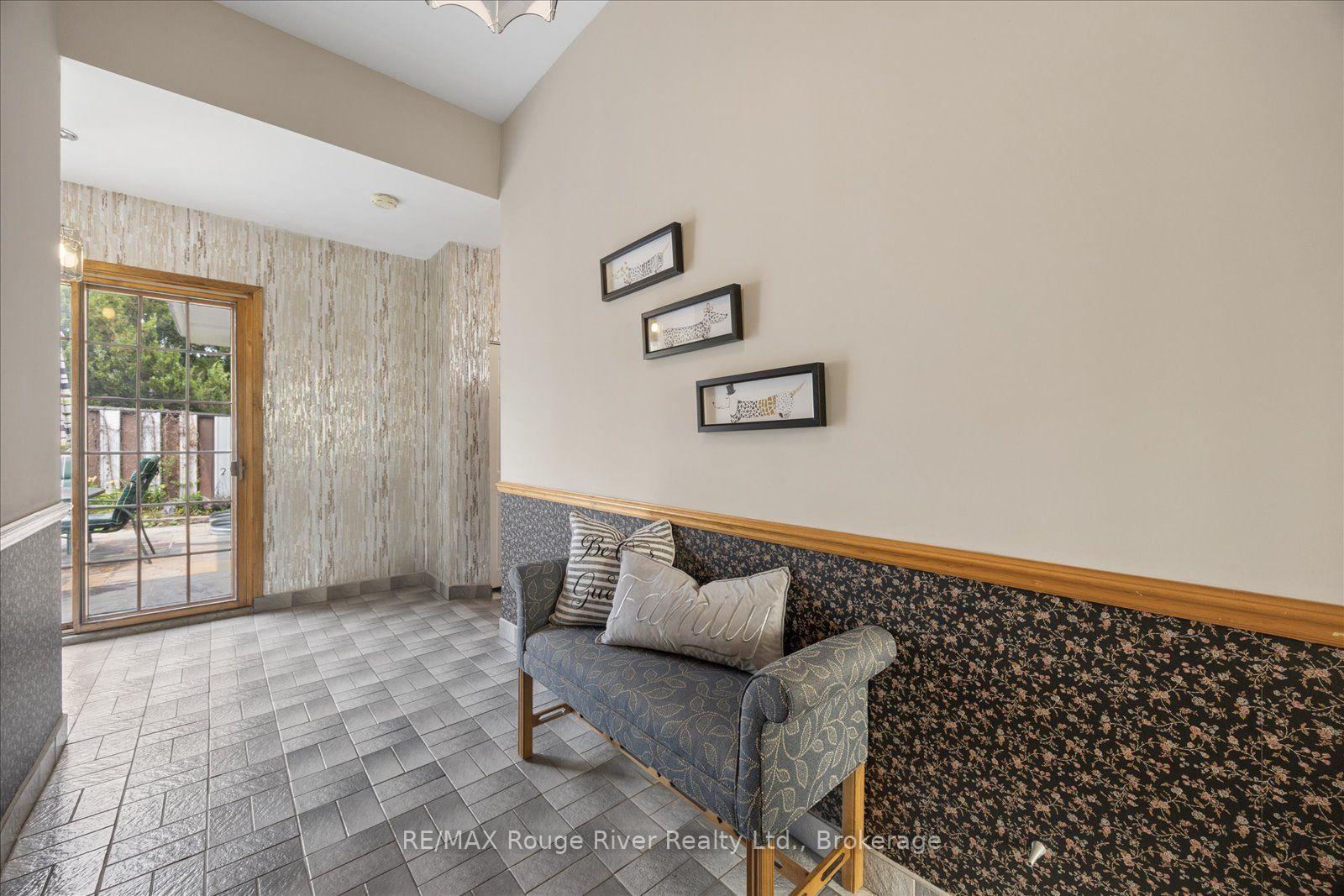 Photo 6 of 20 Tayrow Road, Etobicoke, Rexdale-Kipling — HOMEH