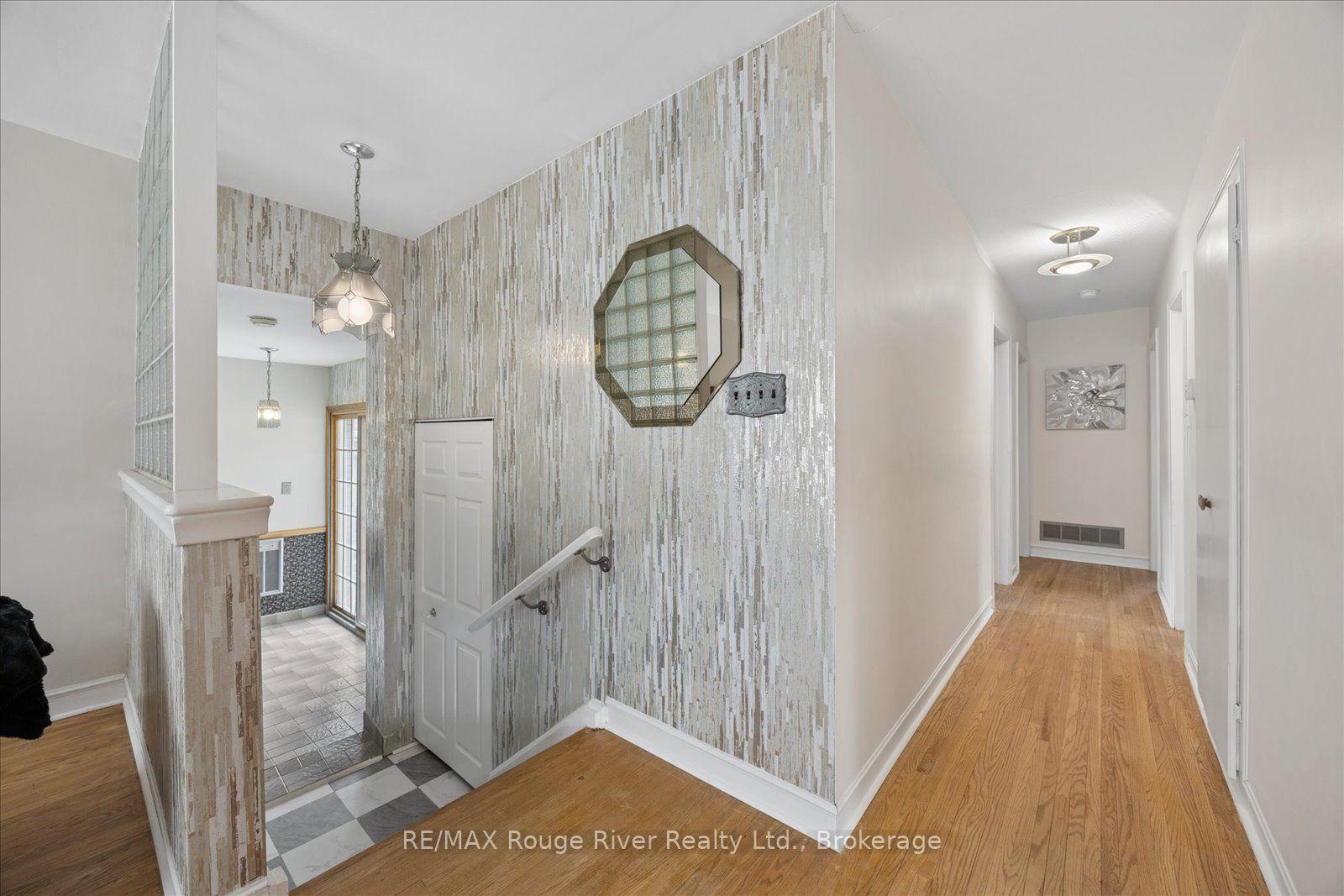 Photo 20 of 20 Tayrow Road, Etobicoke, Rexdale-Kipling — HOMEH