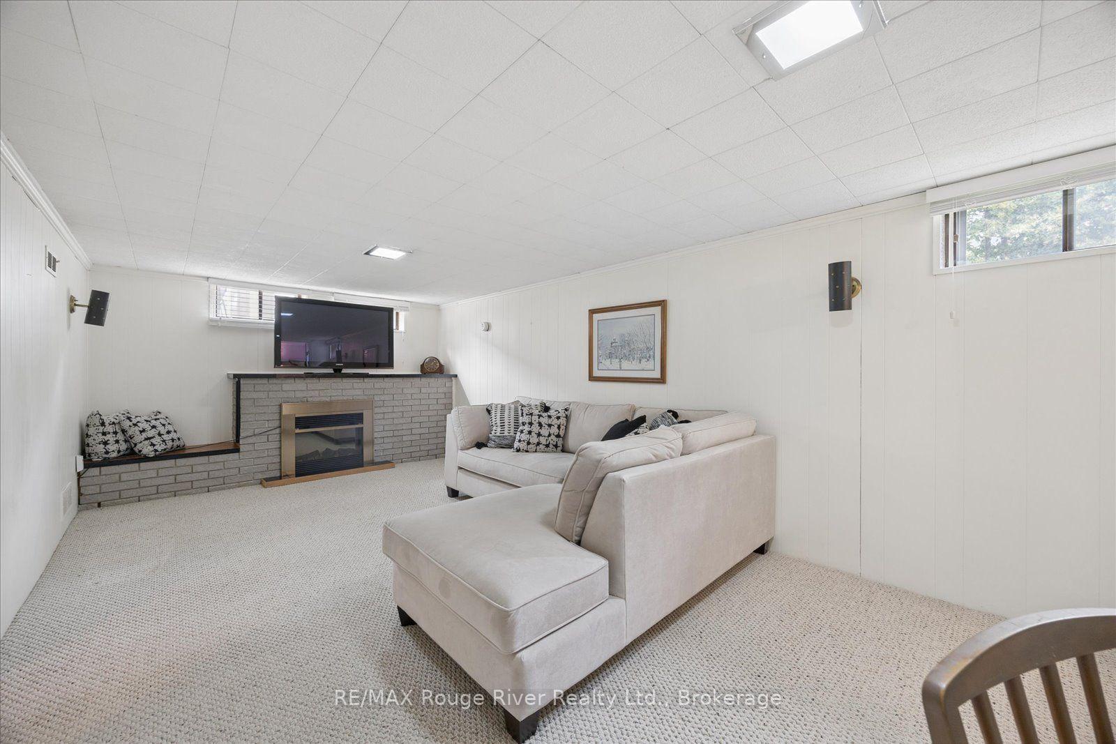 Photo 28 of 20 Tayrow Road, Etobicoke, Rexdale-Kipling — HOMEH