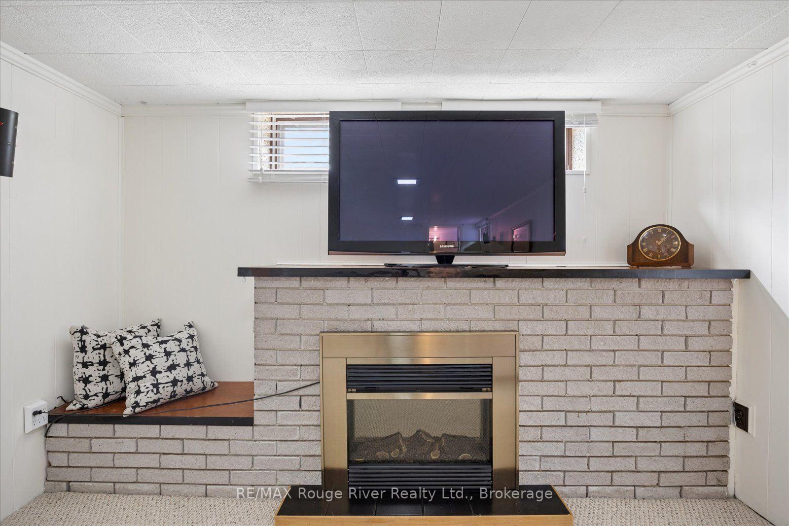 Photo 29 of 20 Tayrow Road, Etobicoke, Rexdale-Kipling — HOMEH