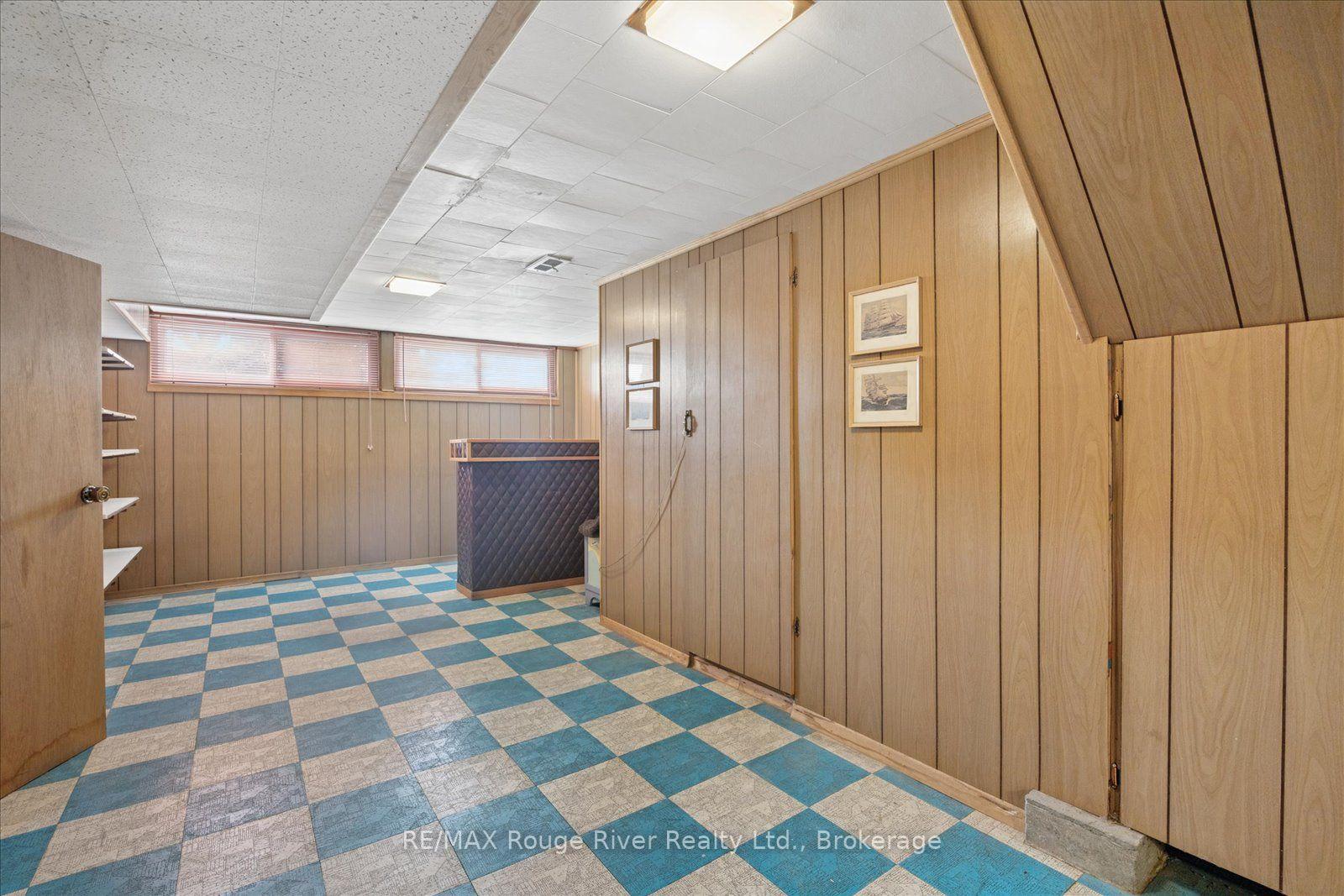 Photo 34 of 20 Tayrow Road, Etobicoke, Rexdale-Kipling — HOMEH