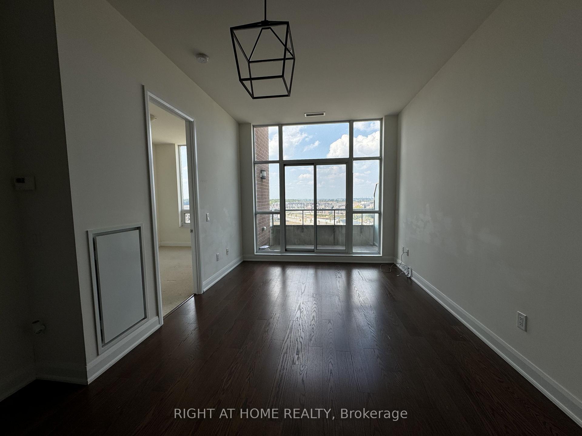 Photo 5 of Unit 720, 2480 Prince Michael Drive, Oakville, Joshua Creek — HOMEH