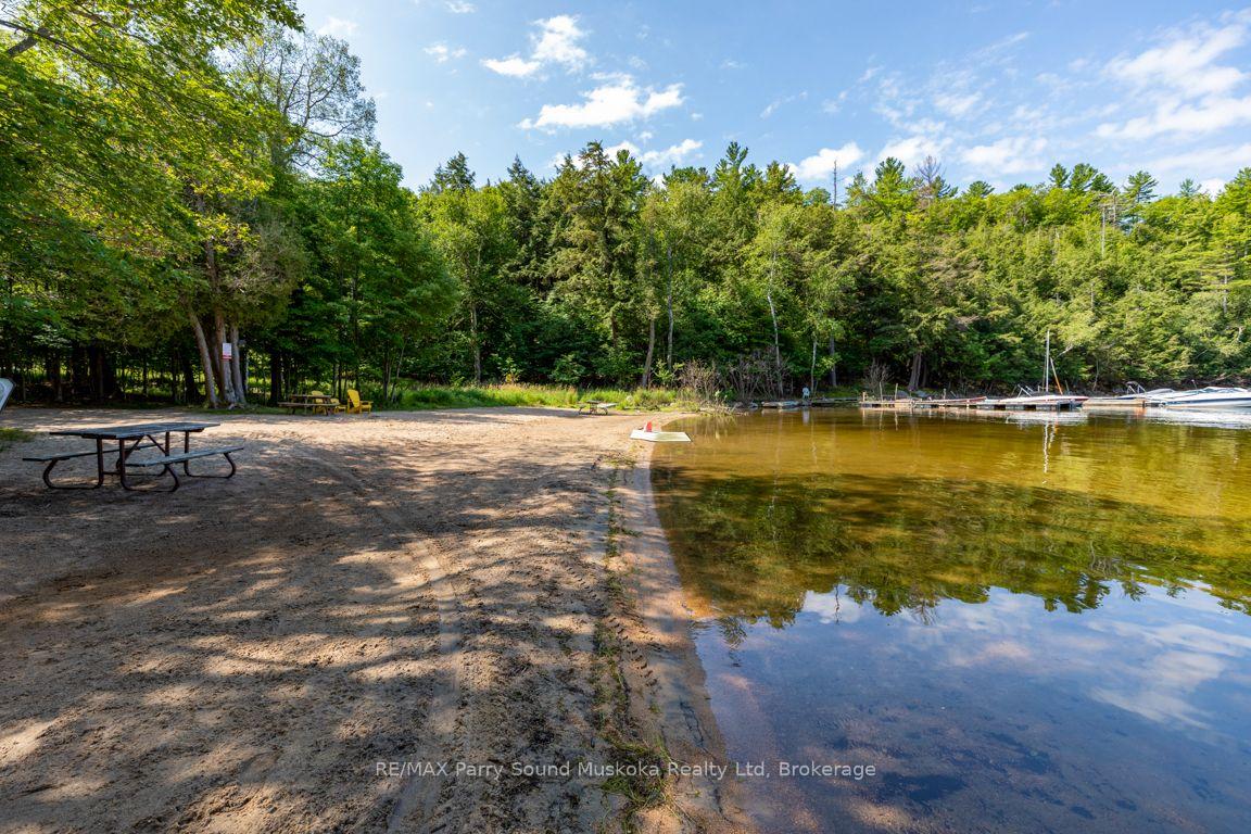 Photo 19 of 112 Bayview Drive, Carling — HOMEH