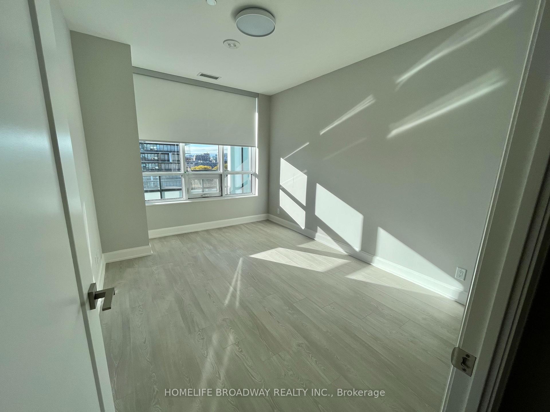 Photo 3 of Unit 1002, 38 Water Walk Drive, Markham, Unionville — HOMEH