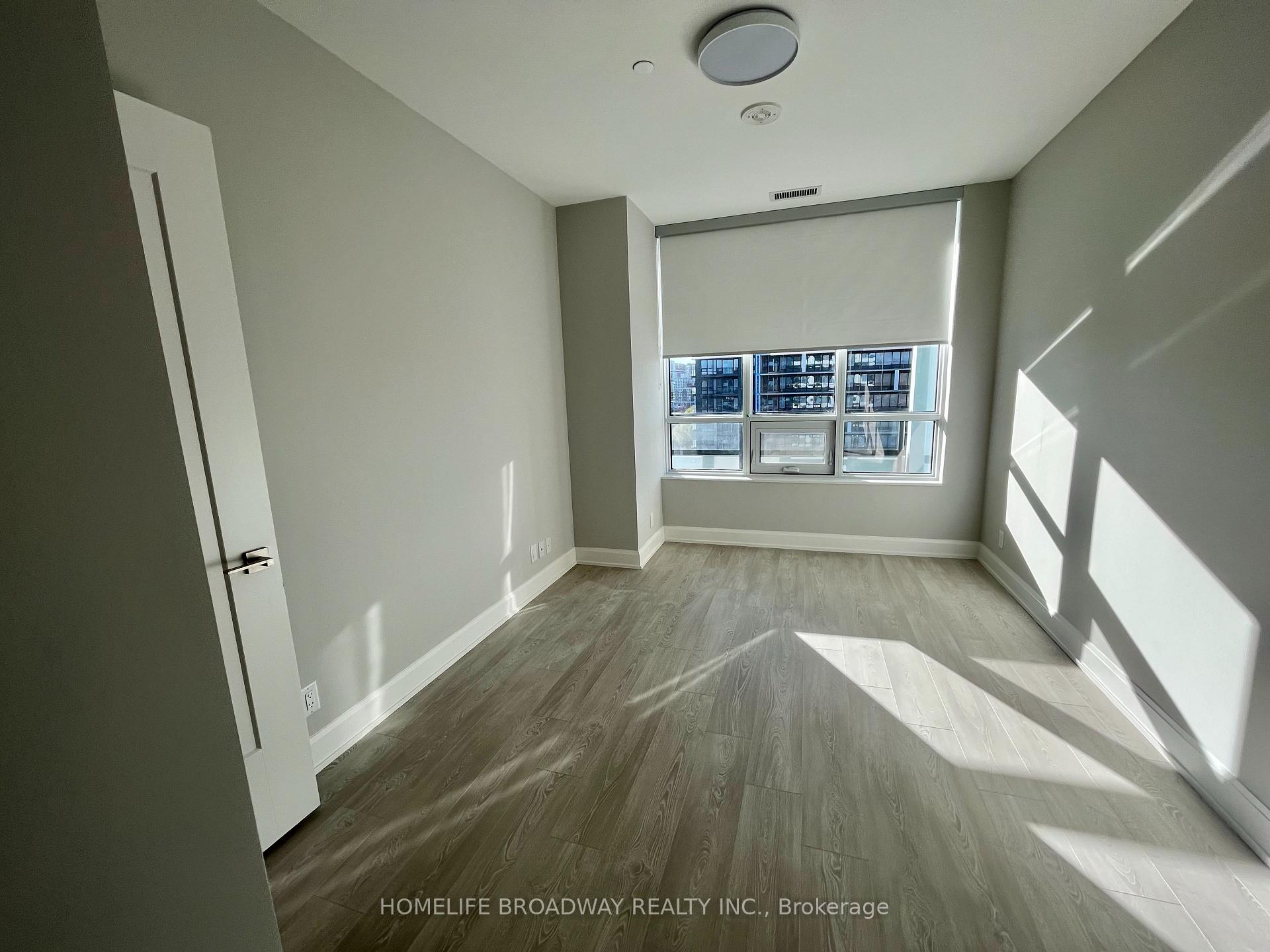 Photo 4 of Unit 1002, 38 Water Walk Drive, Markham, Unionville — HOMEH