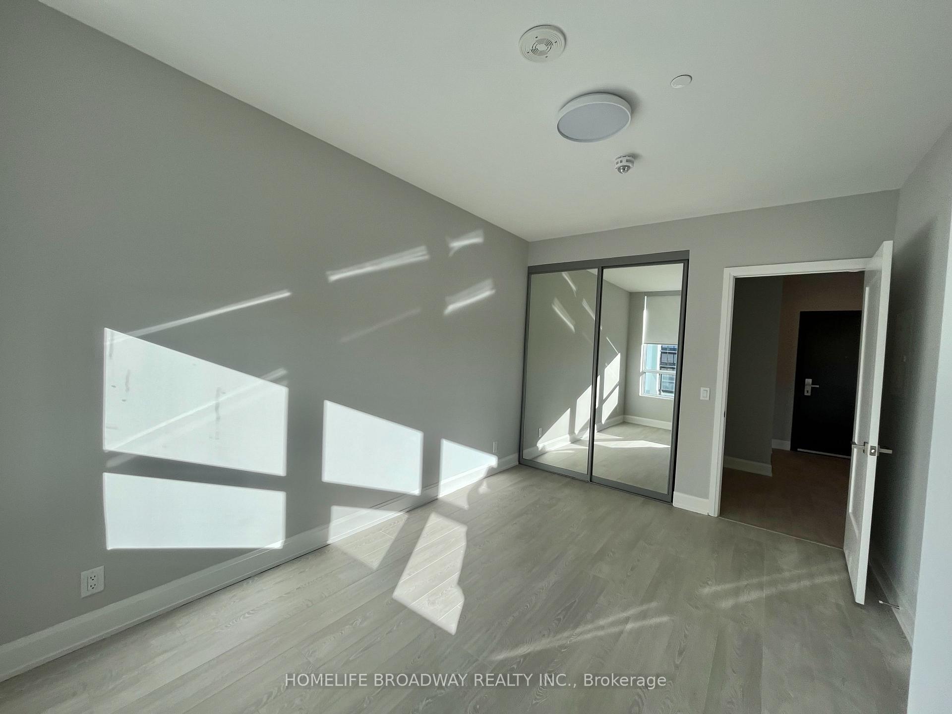 Photo 5 of Unit 1002, 38 Water Walk Drive, Markham, Unionville — HOMEH