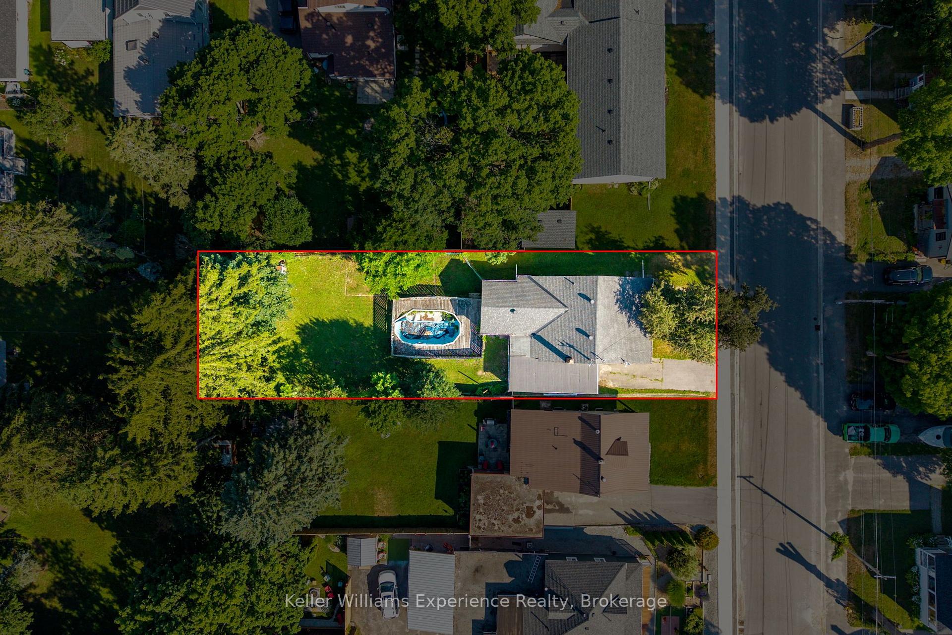 Photo 17 of 28 Harriet Street, Penetanguishene — HOMEH