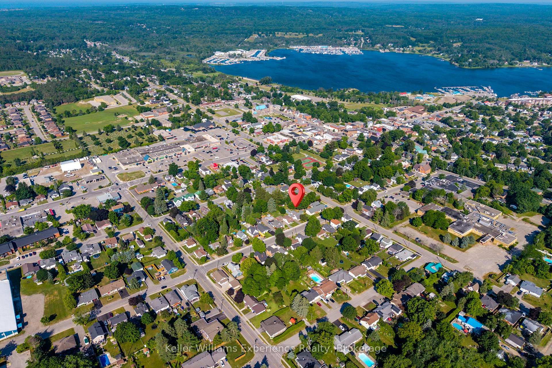 Photo 19 of 28 Harriet Street, Penetanguishene — HOMEH