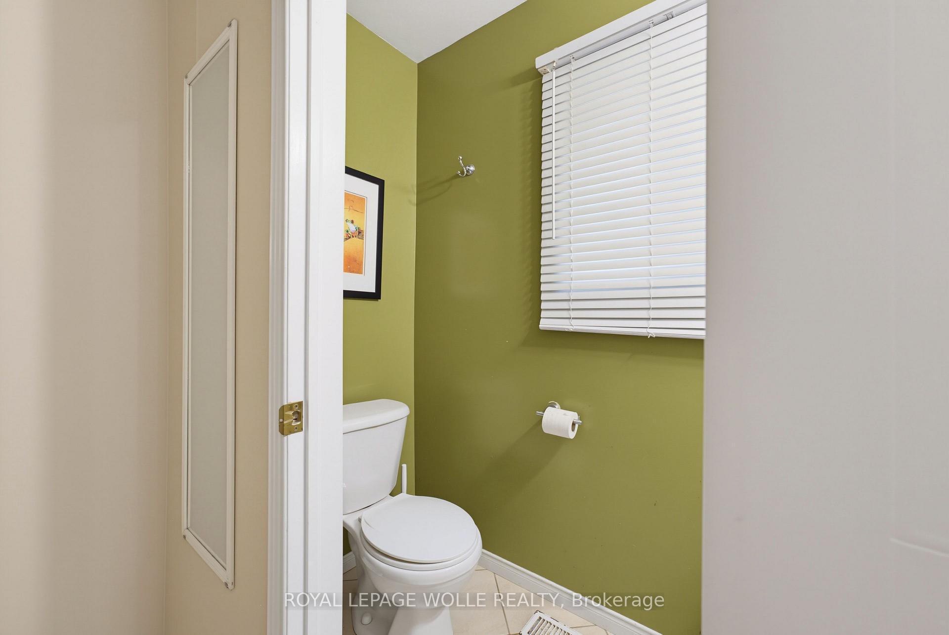 Photo 13 of 5 Eugene Drive, Guelph, Pineridge/Westminster Woods — HOMEH