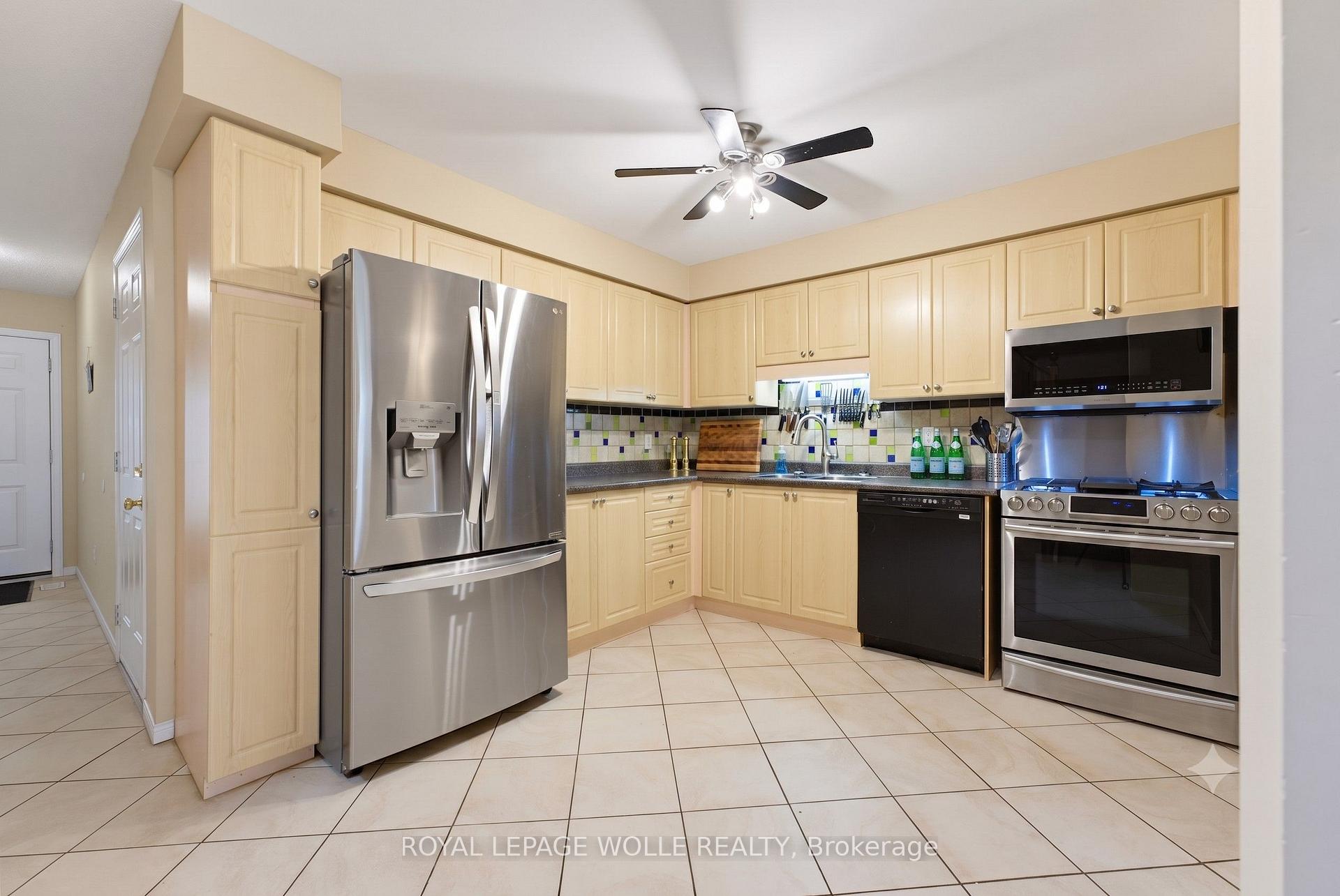 Photo 15 of 5 Eugene Drive, Guelph, Pineridge/Westminster Woods — HOMEH