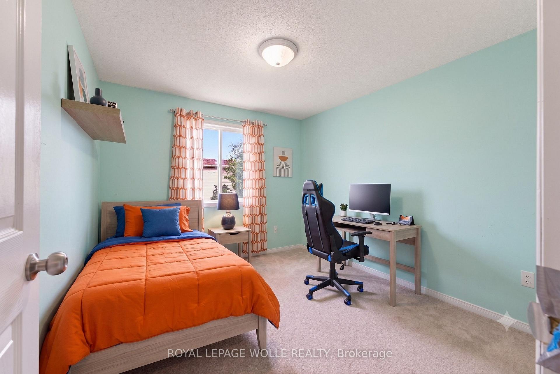 Photo 23 of 5 Eugene Drive, Guelph, Pineridge/Westminster Woods — HOMEH