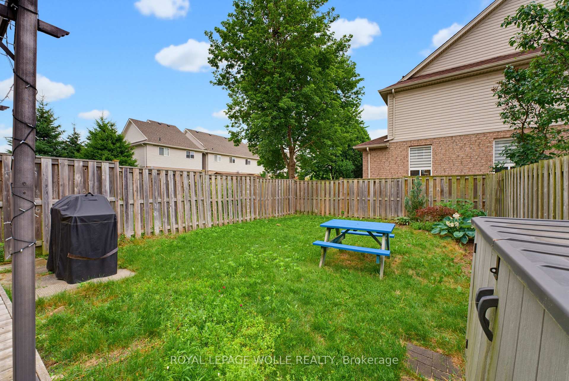 Photo 37 of 5 Eugene Drive, Guelph, Pineridge/Westminster Woods — HOMEH
