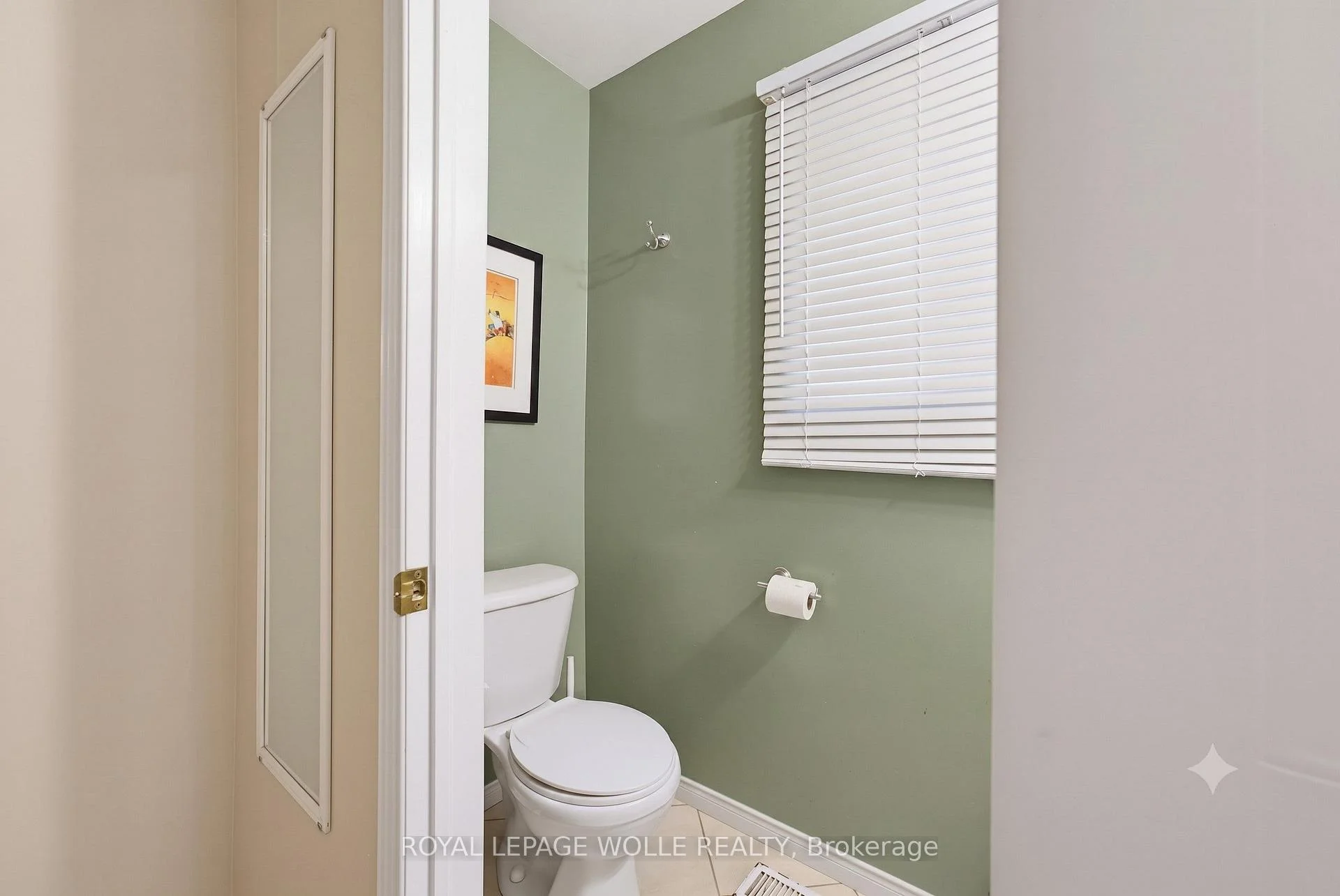 Photo 12 of 5 Eugene Drive, Guelph, Pineridge/Westminster Woods — HOMEH