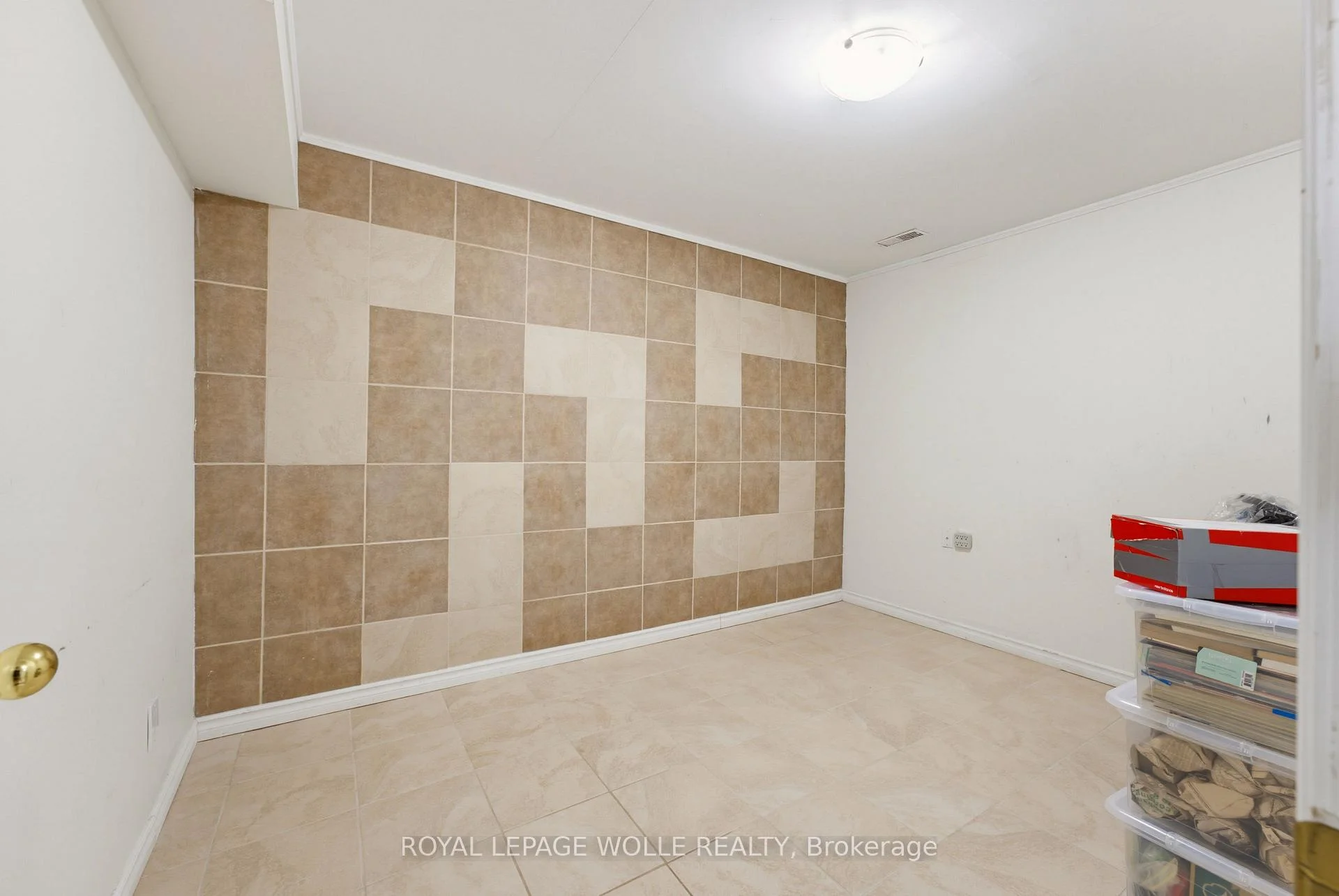 Photo 36 of 5 Eugene Drive, Guelph, Pineridge/Westminster Woods — HOMEH