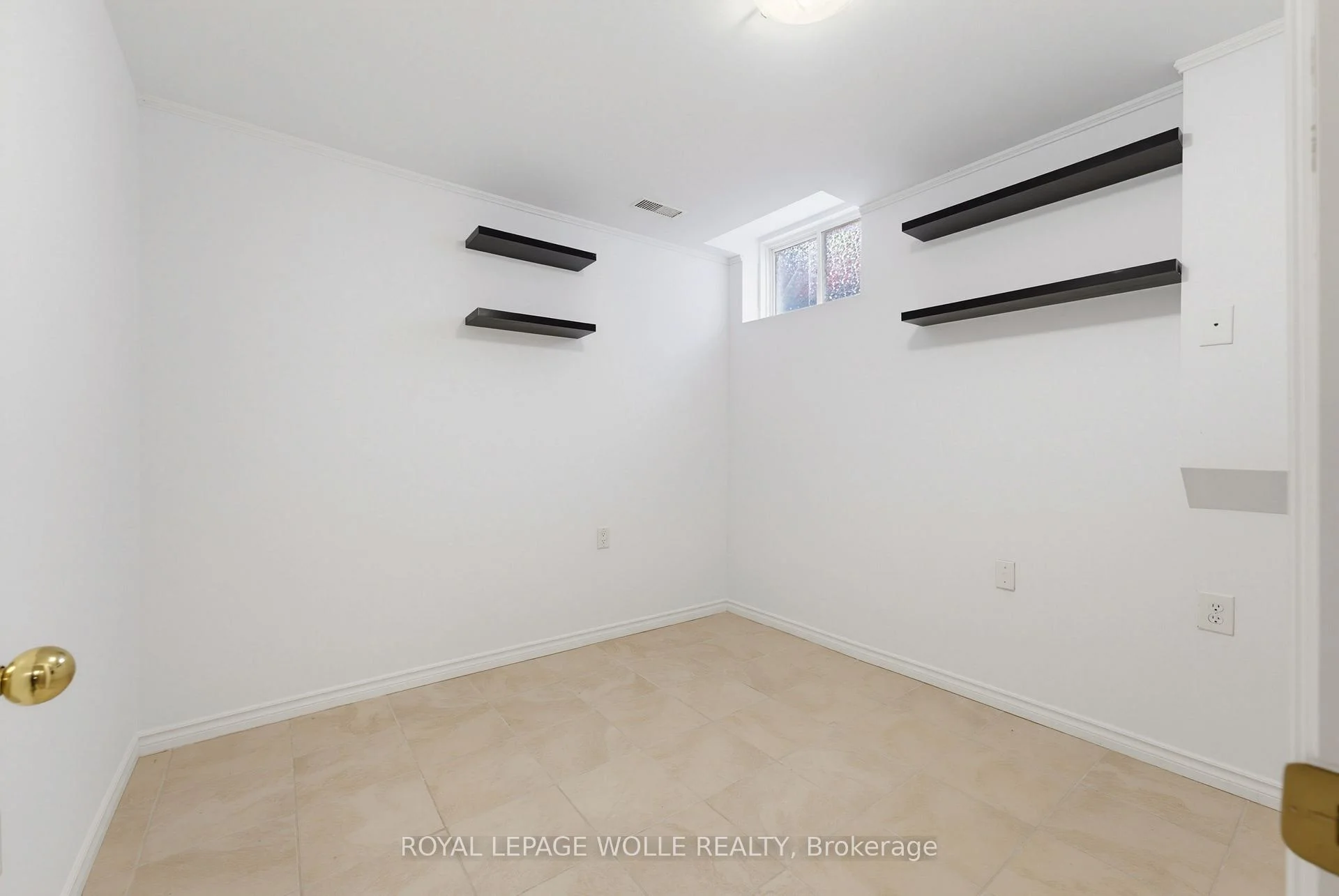 Photo 38 of 5 Eugene Drive, Guelph, Pineridge/Westminster Woods — HOMEH