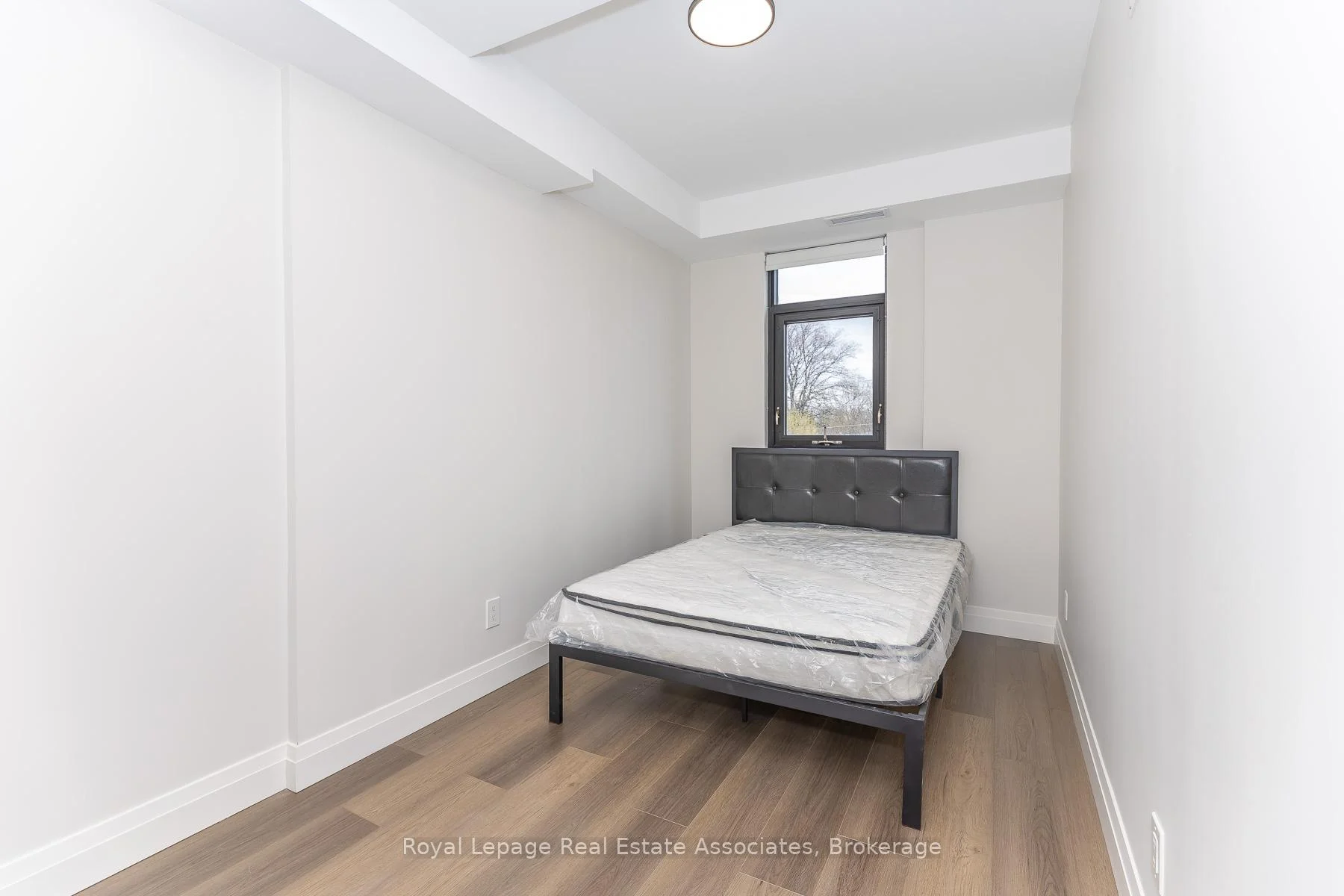Photo 15 of Unit 402, 1000 Bathurst Street, Toronto, The Annex — HOMEH