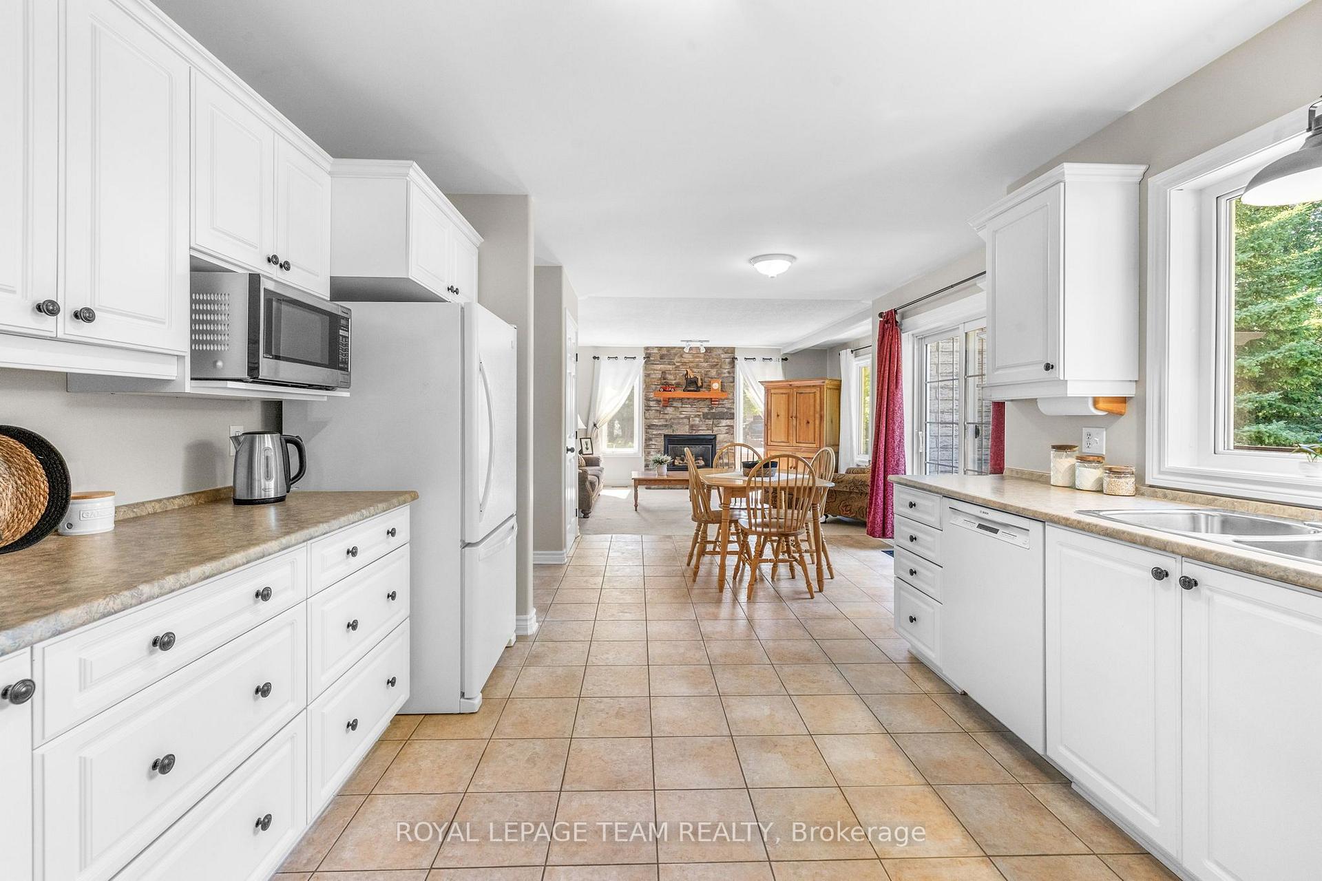 Photo 17 of 6503 Harvest Grove Drive, Ottawa, Greely — HOMEH