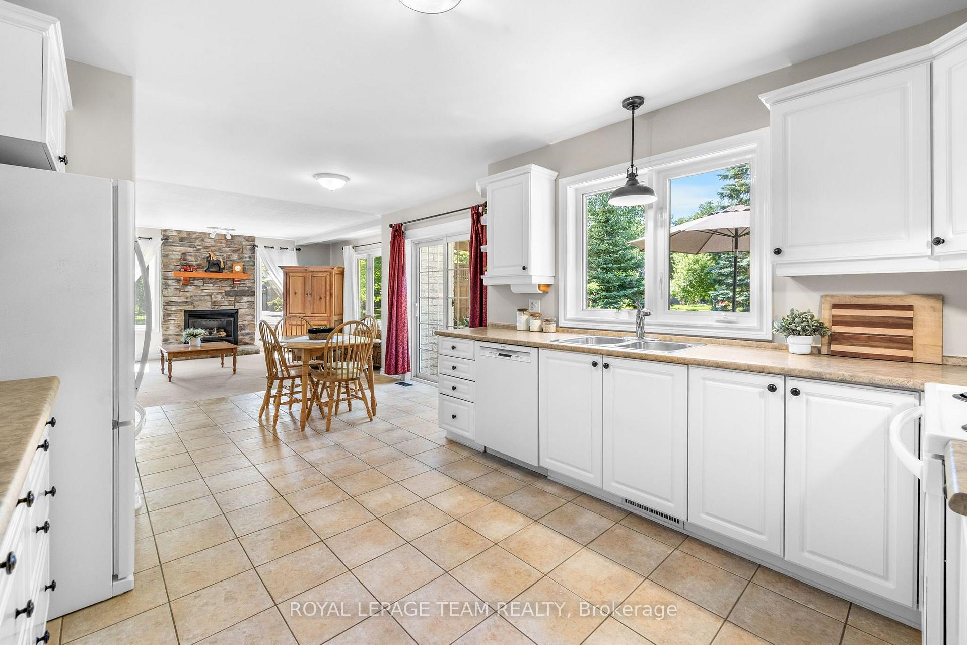 Photo 18 of 6503 Harvest Grove Drive, Ottawa, Greely — HOMEH