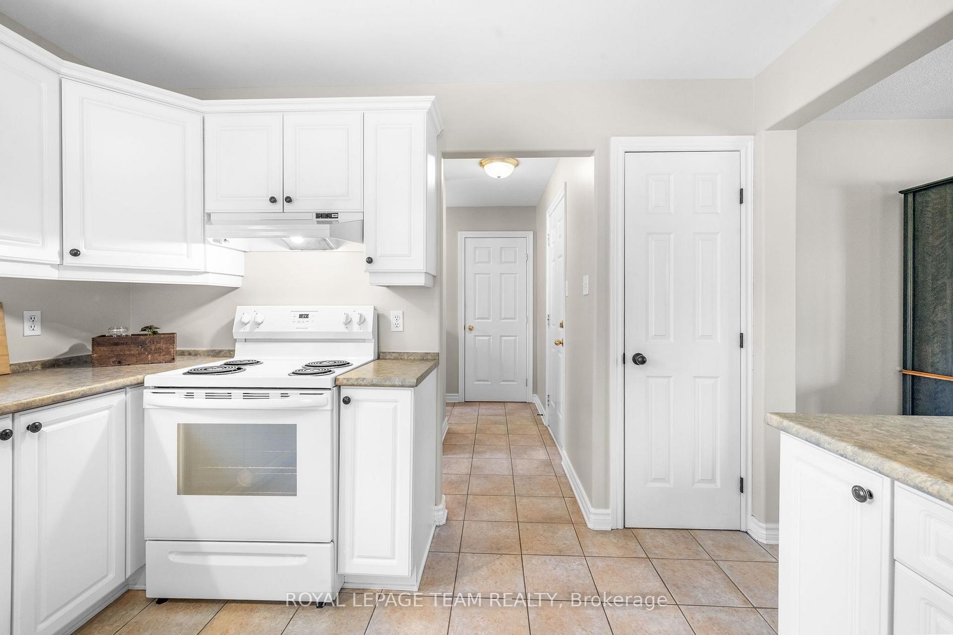Photo 20 of 6503 Harvest Grove Drive, Ottawa, Greely — HOMEH