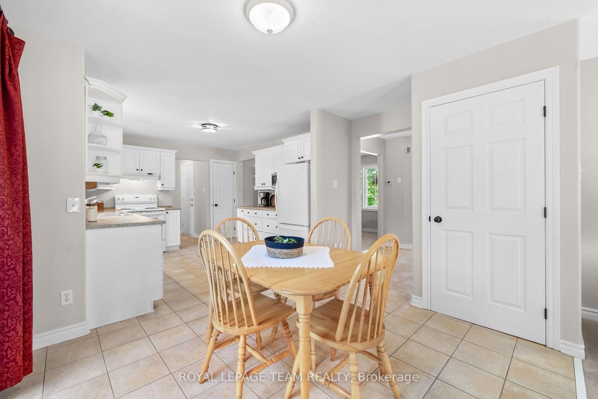 Photo 21 of 6503 Harvest Grove Drive, Ottawa, Greely — HOMEH