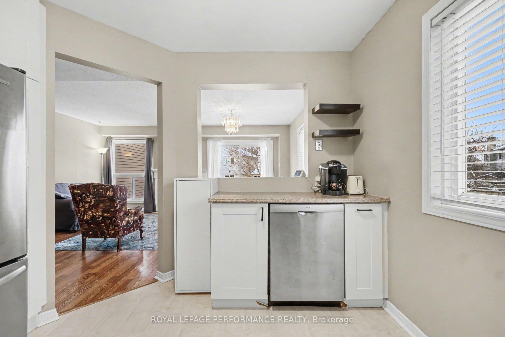 Photo 7 of 1403 Beaucourt Place, Ottawa, Fallingbrook/Ridgemount — HOMEH