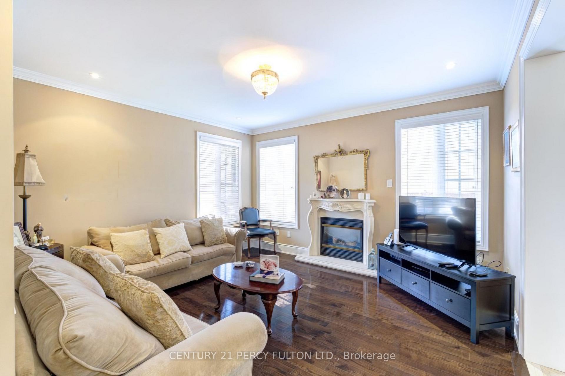 Photo 11 of 80 Saint James Avenue, Vaughan, Vellore Village — HOMEH