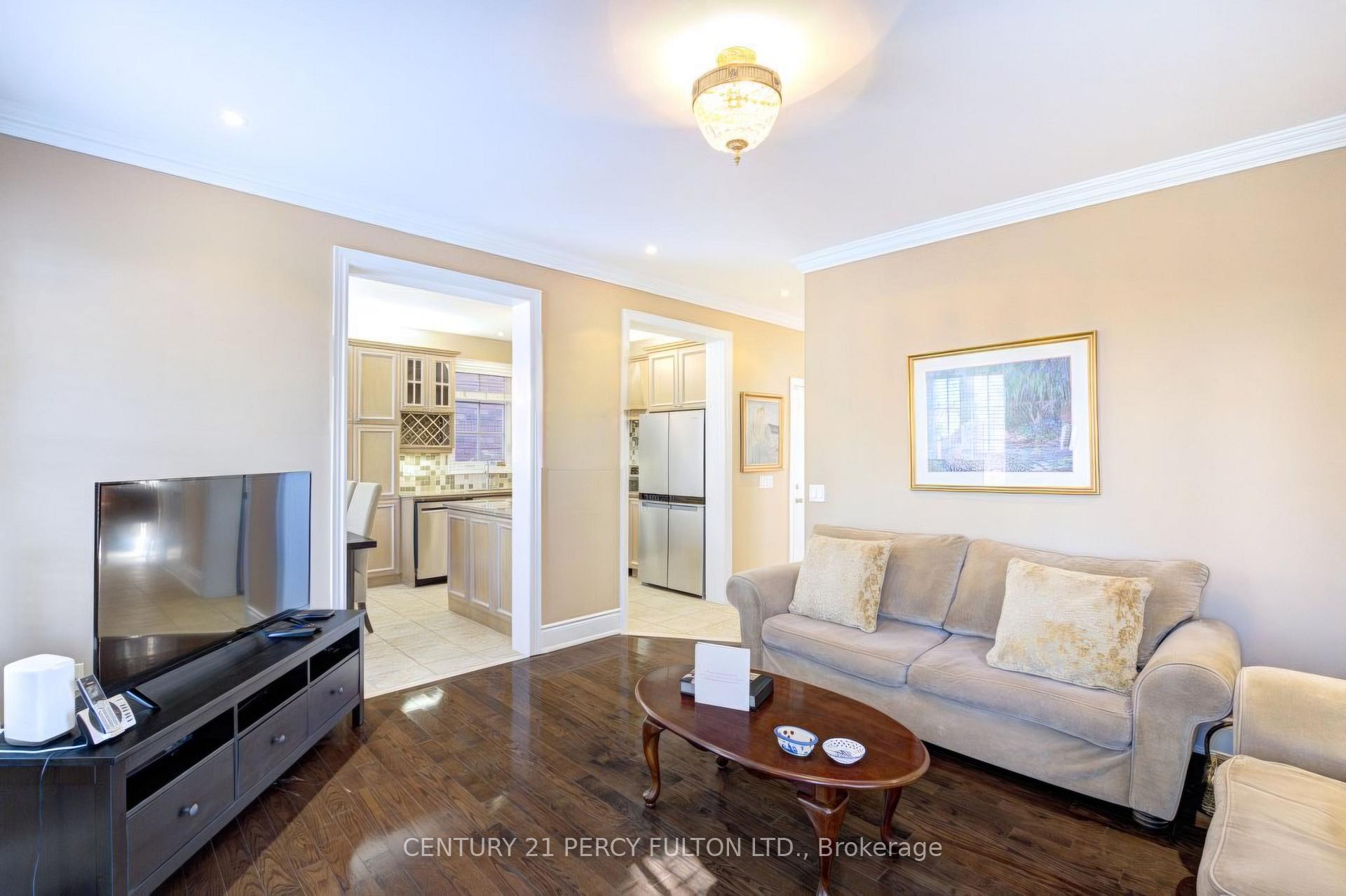 Photo 12 of 80 Saint James Avenue, Vaughan, Vellore Village — HOMEH