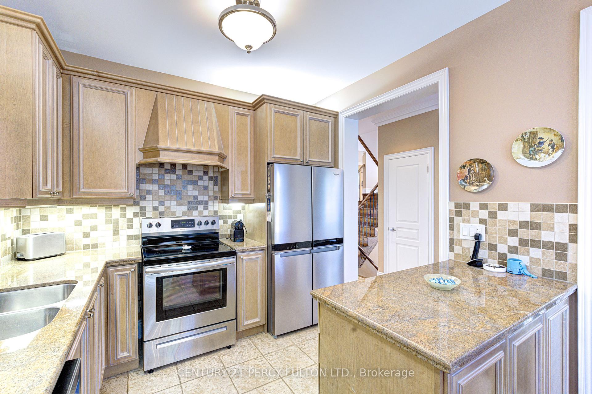 Photo 17 of 80 Saint James Avenue, Vaughan, Vellore Village — HOMEH
