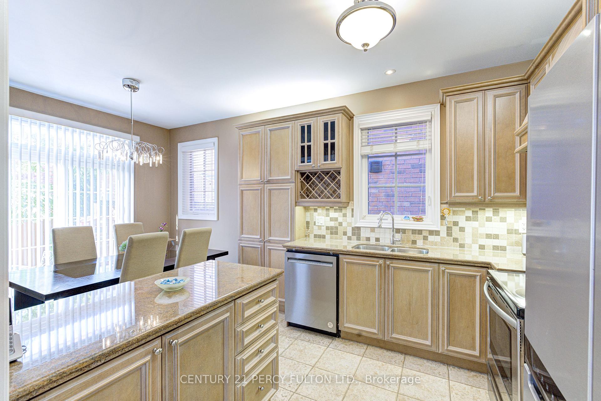 Photo 18 of 80 Saint James Avenue, Vaughan, Vellore Village — HOMEH