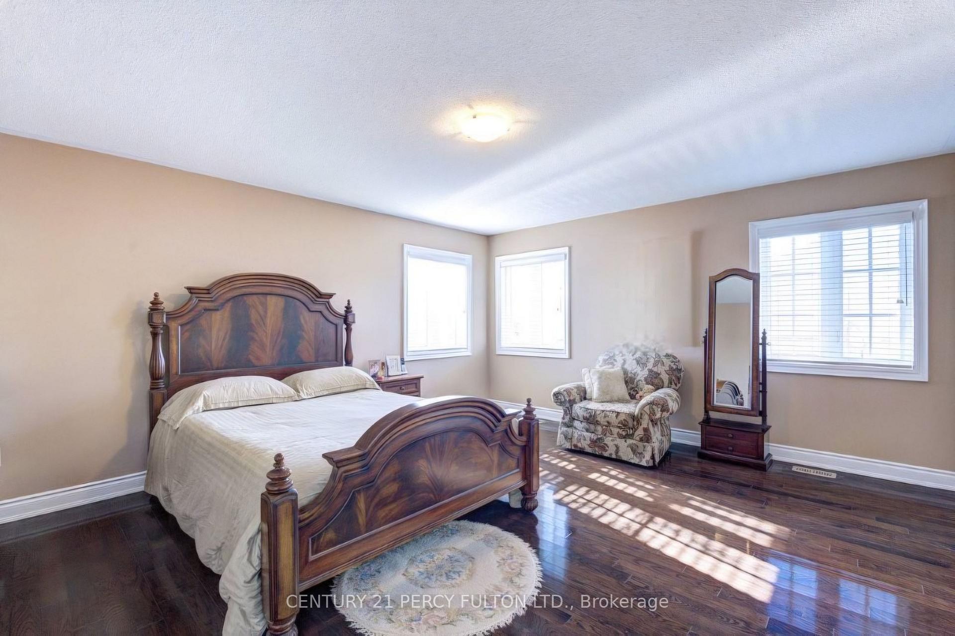 Photo 21 of 80 Saint James Avenue, Vaughan, Vellore Village — HOMEH
