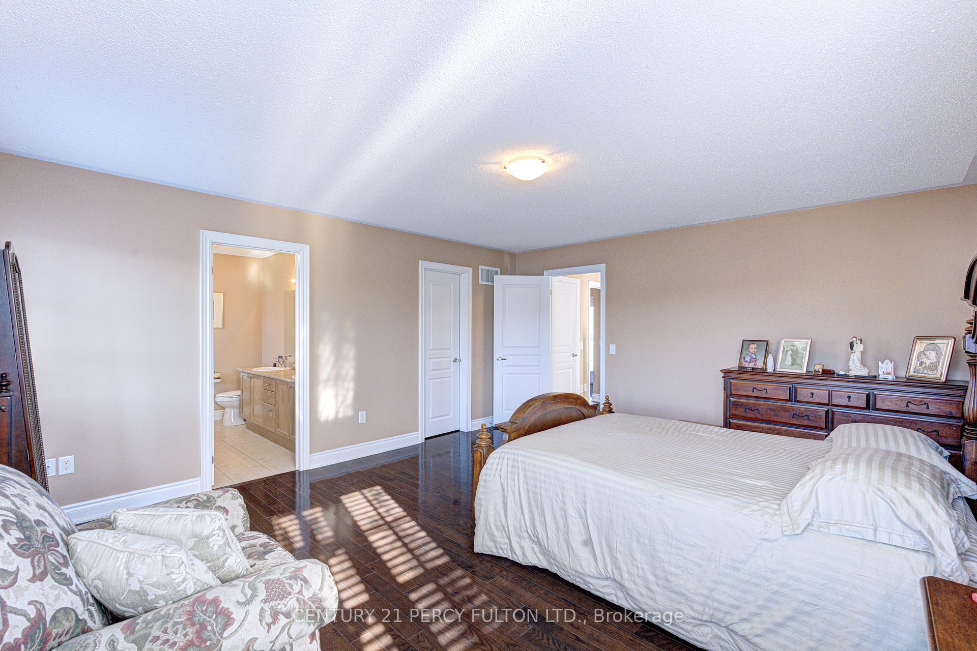 Photo 23 of 80 Saint James Avenue, Vaughan, Vellore Village — HOMEH