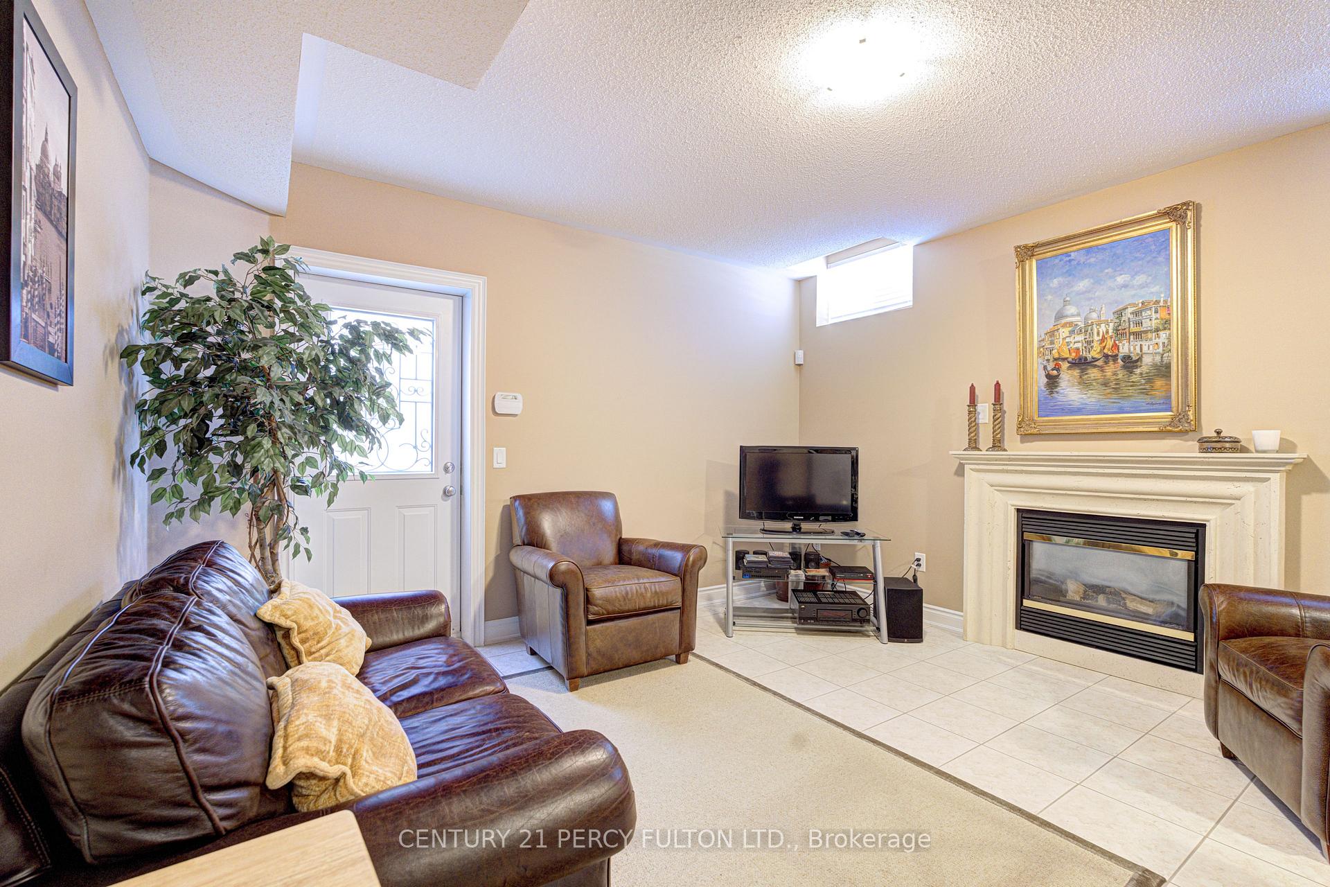 Photo 37 of 80 Saint James Avenue, Vaughan, Vellore Village — HOMEH