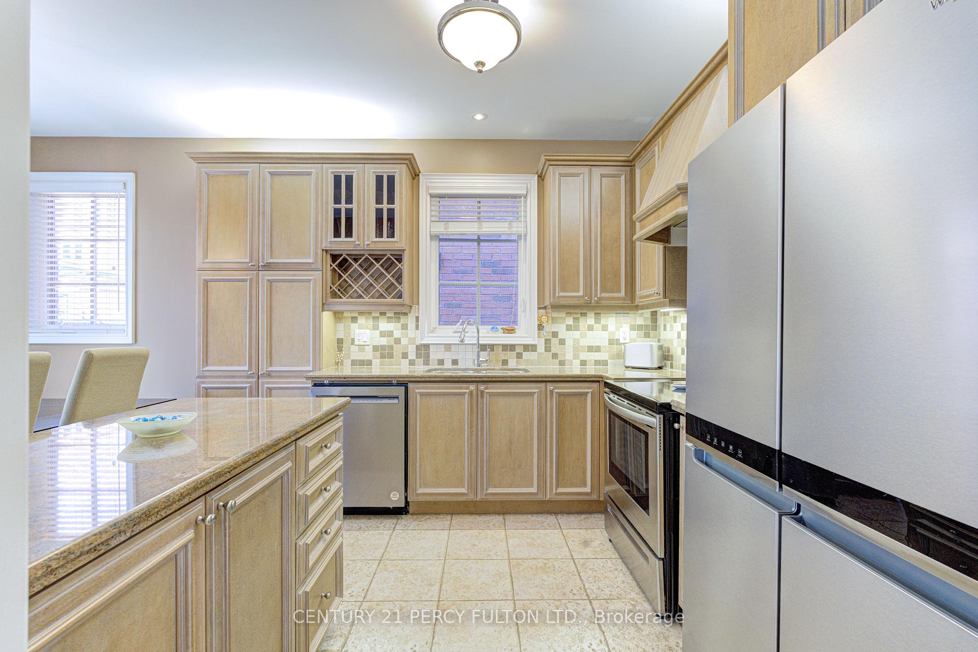 Photo 19 of 80 Saint James Avenue, Vaughan, Vellore Village — HOMEH