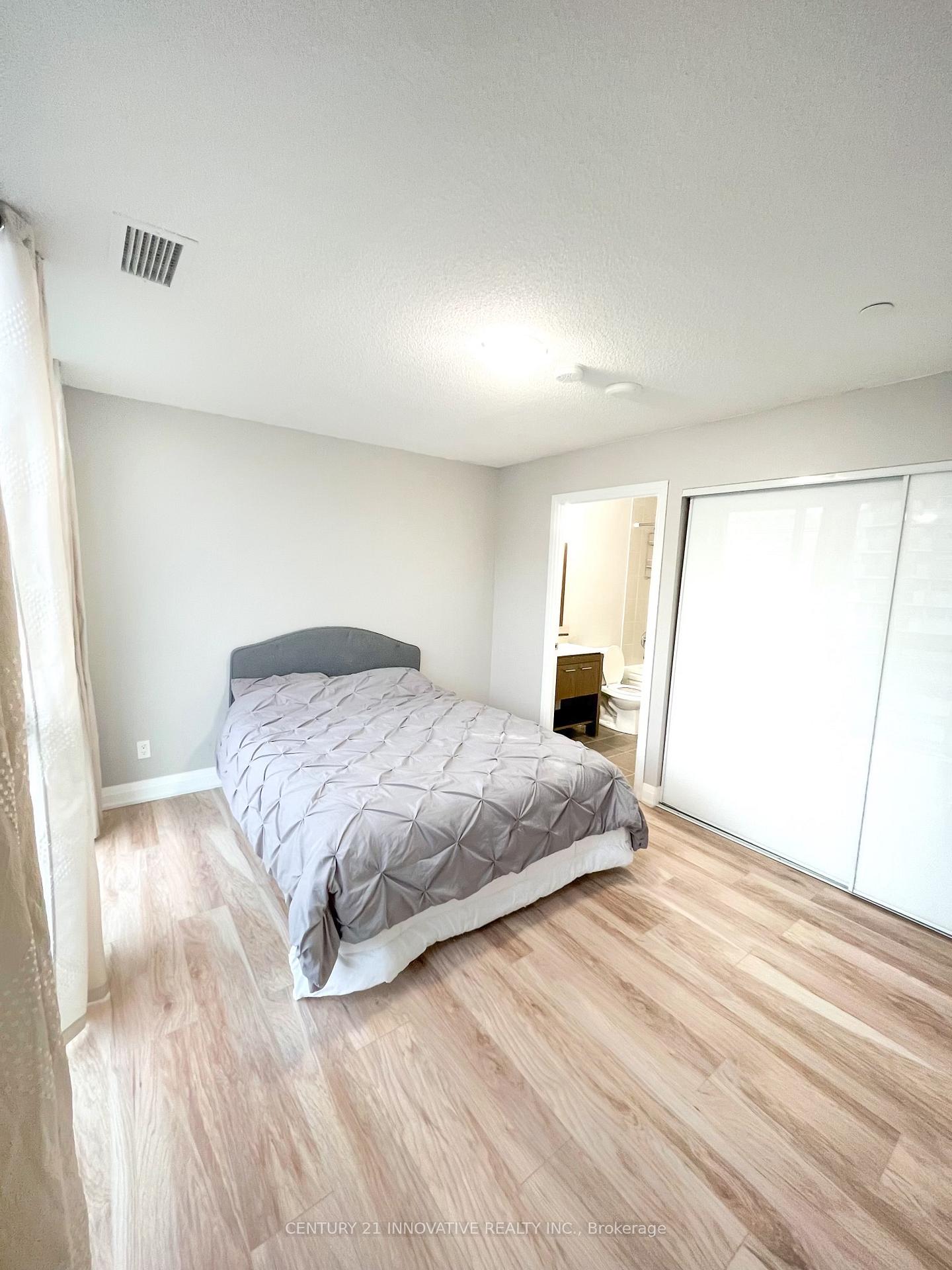 Photo 7 of Unit 1602, 30 Meadowglen Place, Scarborough, Woburn — HOMEH