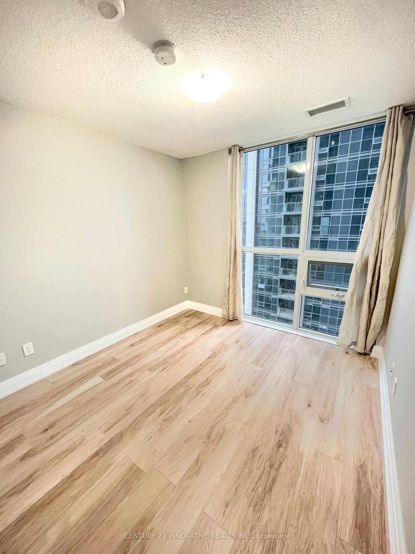Photo 10 of Unit 1602, 30 Meadowglen Place, Scarborough, Woburn — HOMEH
