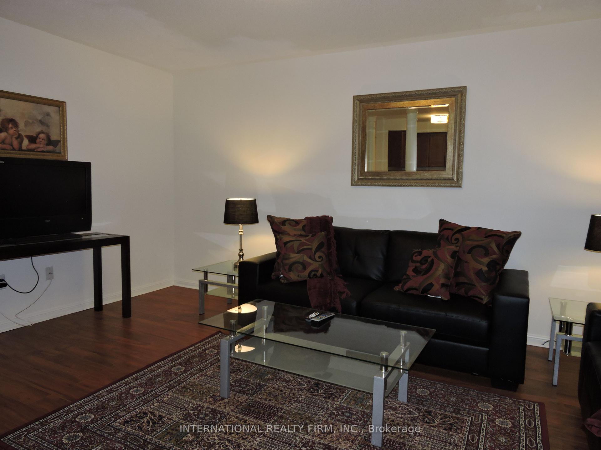 Photo 2 of 2453 Baintree Crescent, Oakville, Westmount — HOMEH
