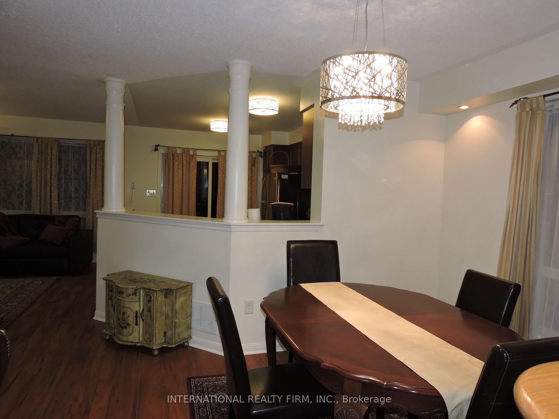Photo 6 of 2453 Baintree Crescent, Oakville, Westmount — HOMEH