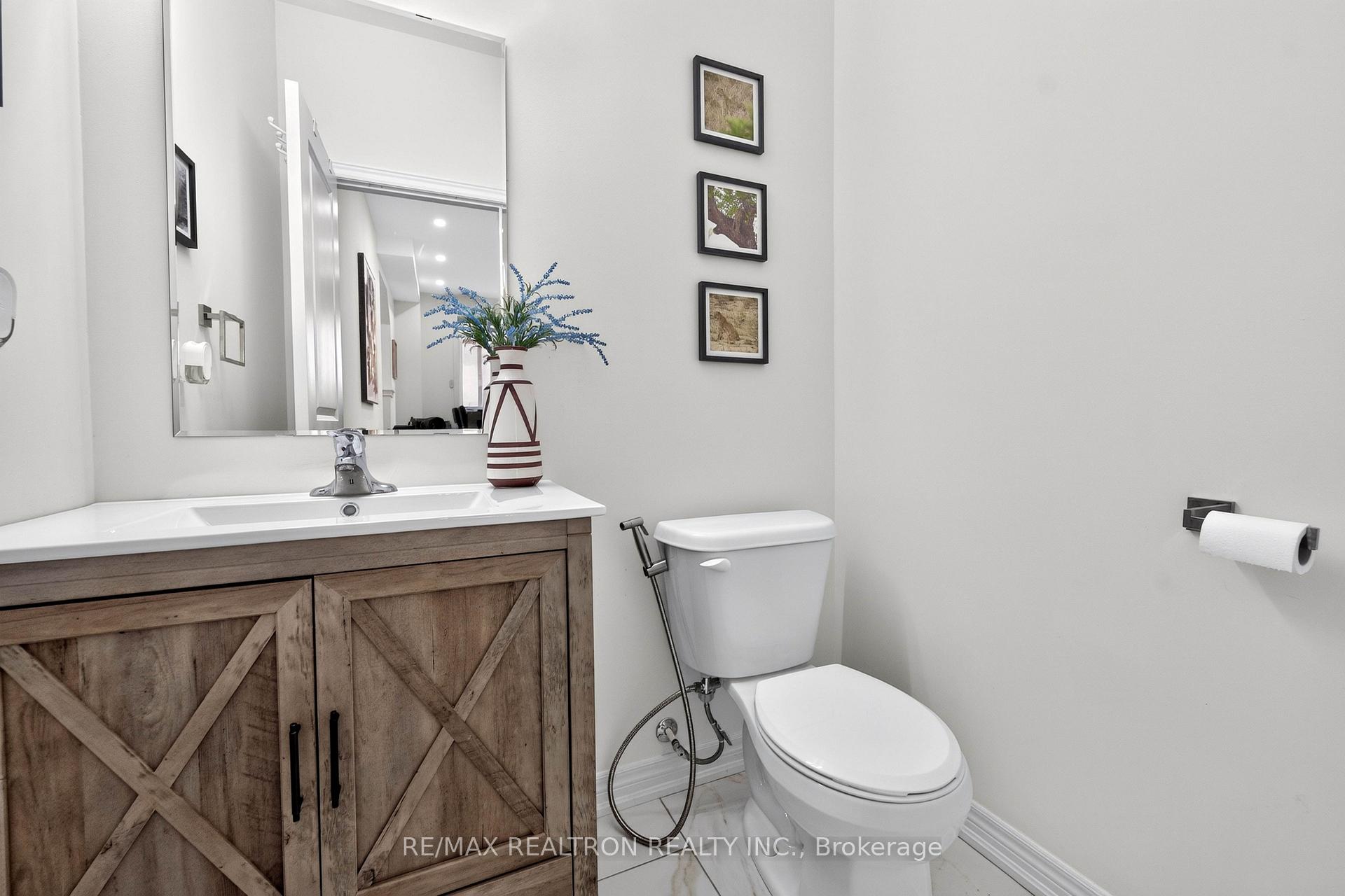 Photo 12 of 117 Micklefield Avenue, Whitby, Rural Whitby — HOMEH