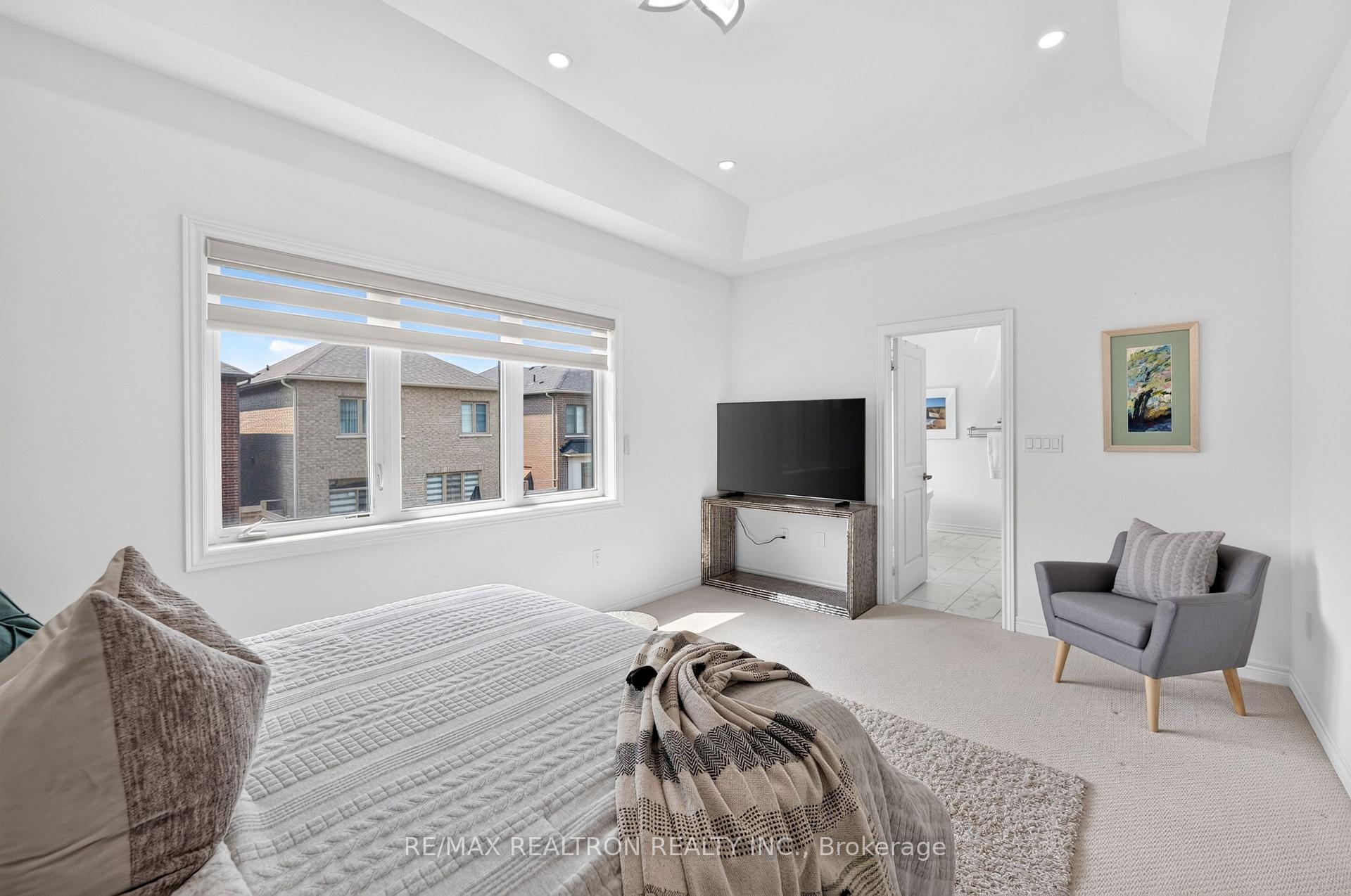 Photo 15 of 117 Micklefield Avenue, Whitby, Rural Whitby — HOMEH