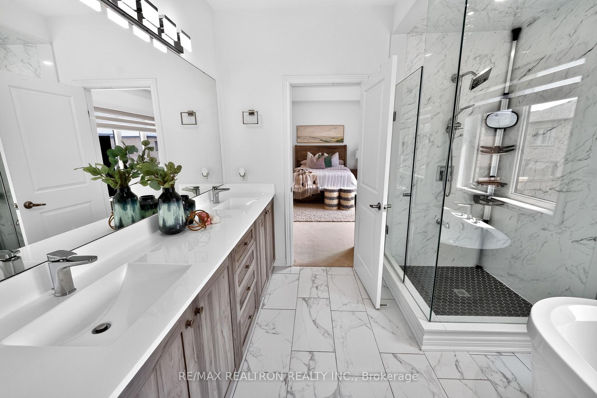 Photo 17 of 117 Micklefield Avenue, Whitby, Rural Whitby — HOMEH