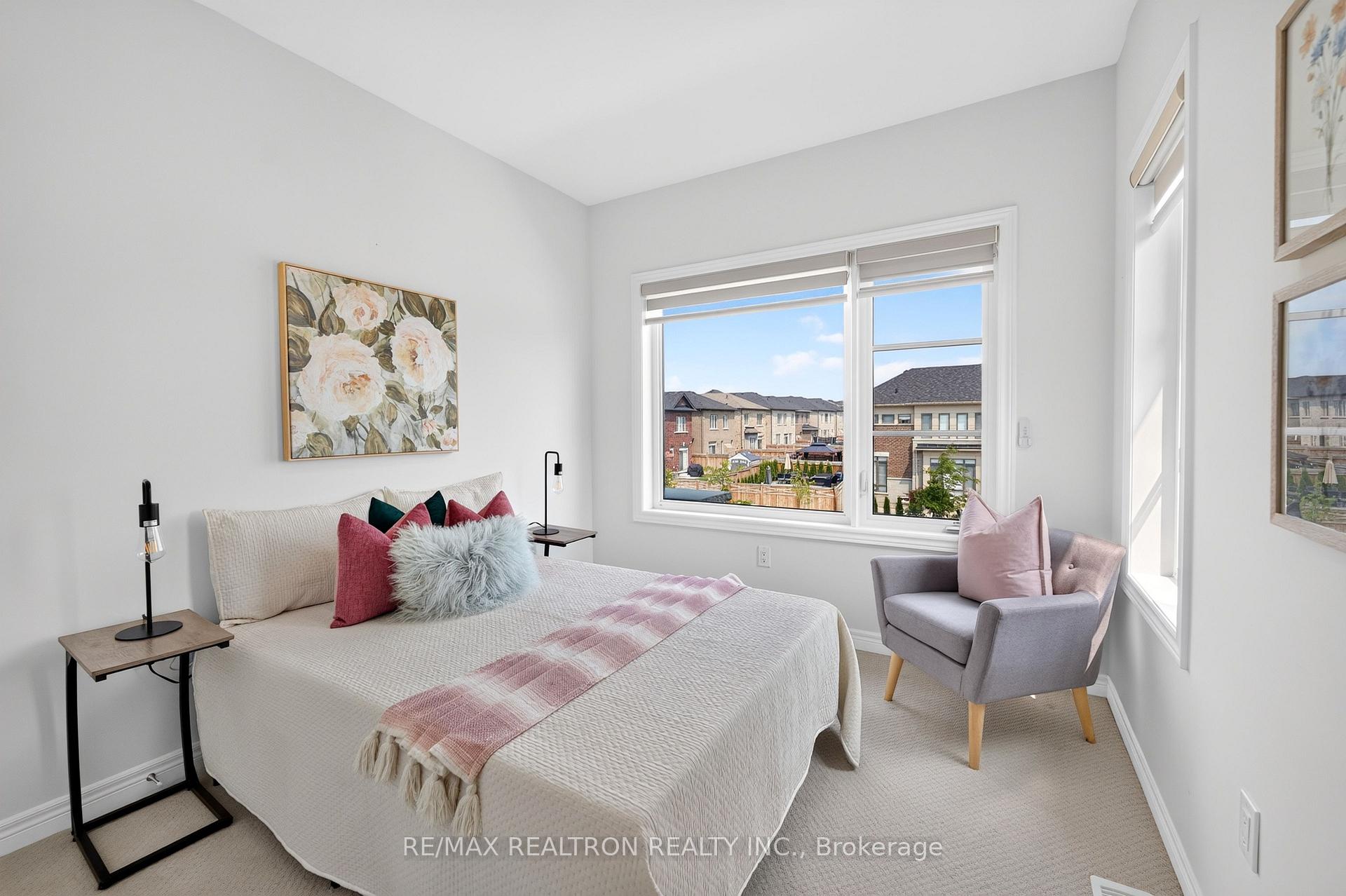 Photo 21 of 117 Micklefield Avenue, Whitby, Rural Whitby — HOMEH
