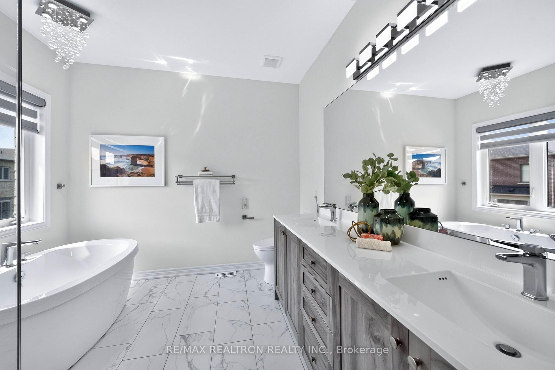 Photo 16 of 117 Micklefield Avenue, Whitby, Rural Whitby — HOMEH